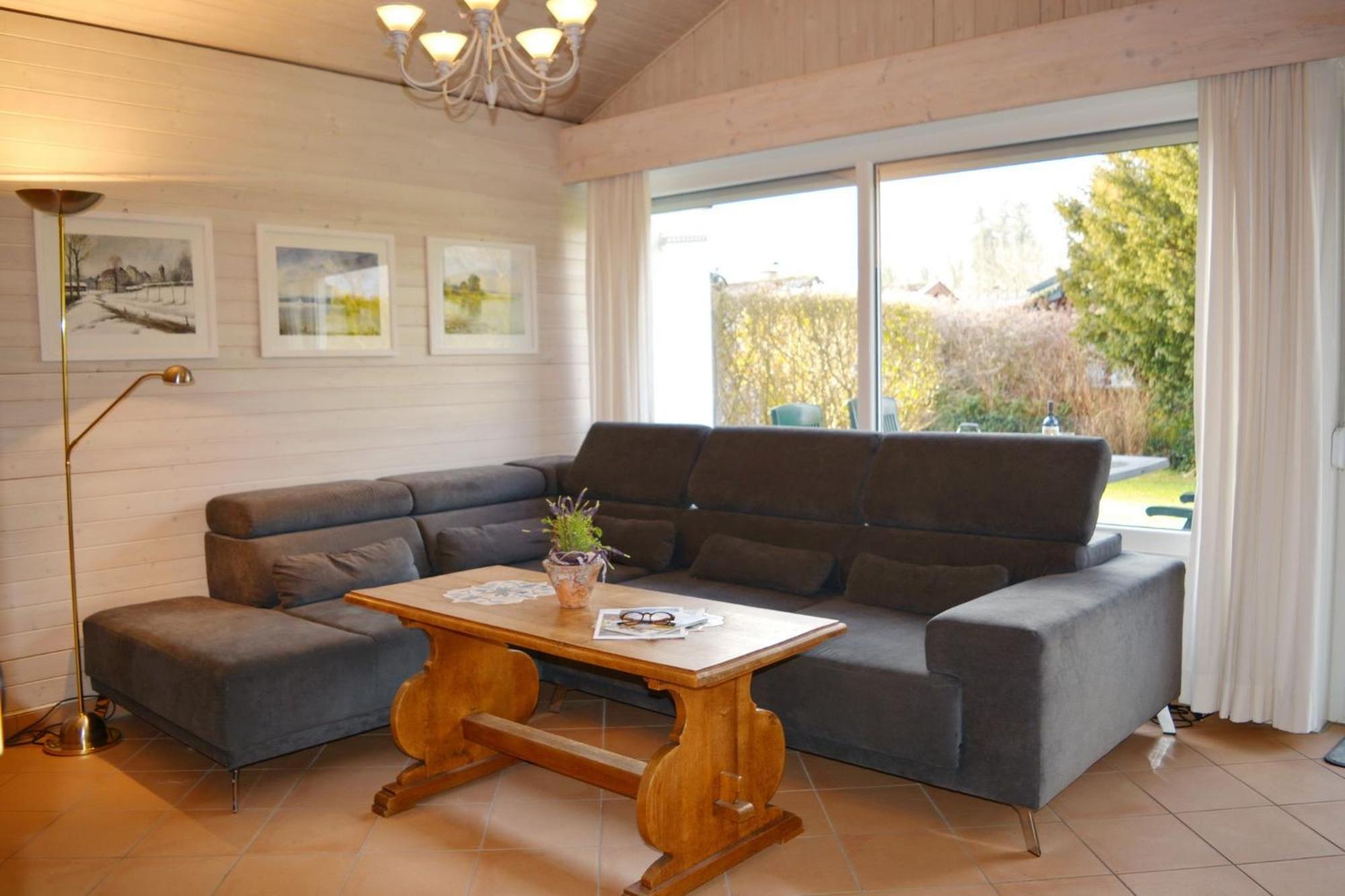 One-Bedroom House photo 1