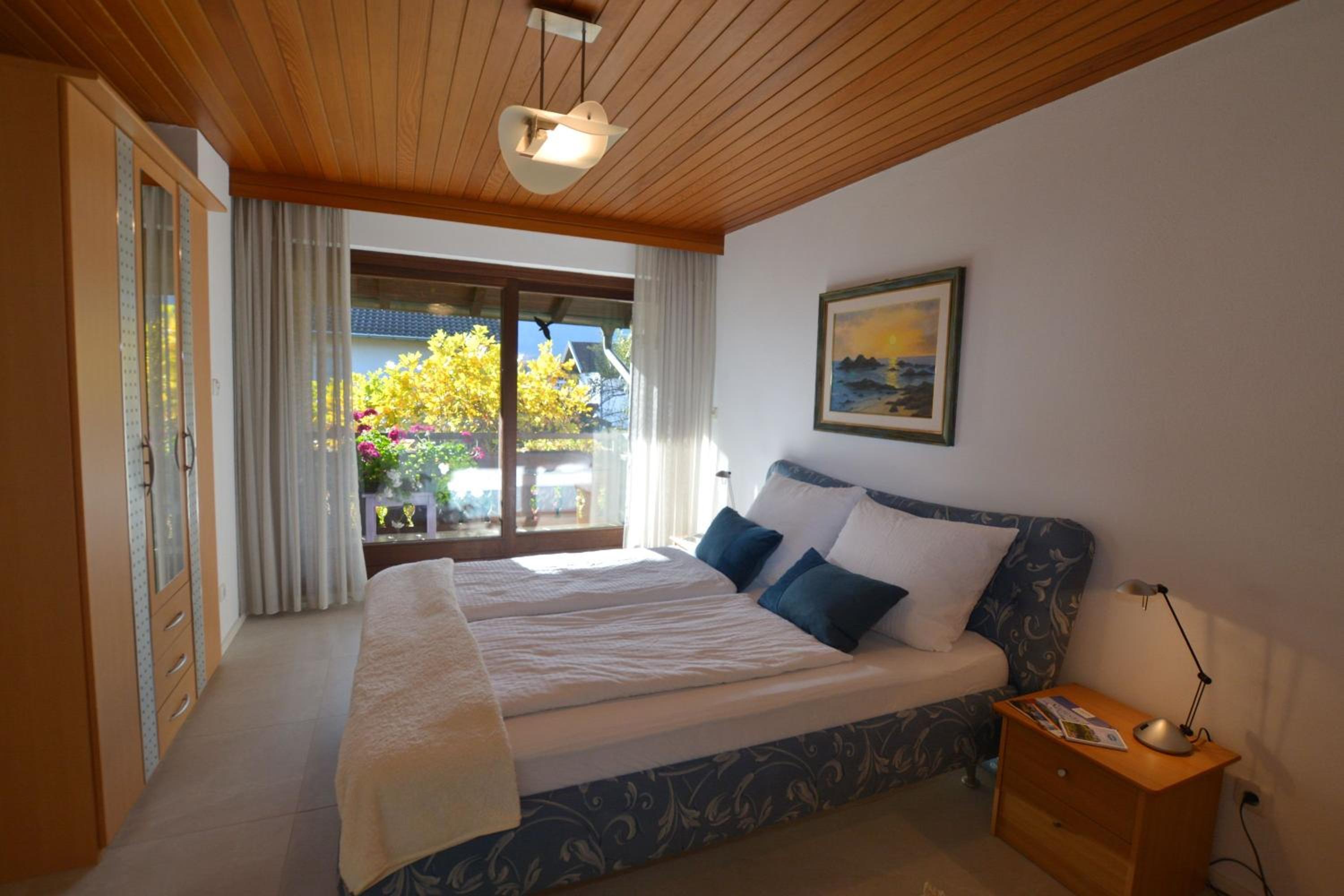 Two-Bedroom Apartment with Balcony photo 2