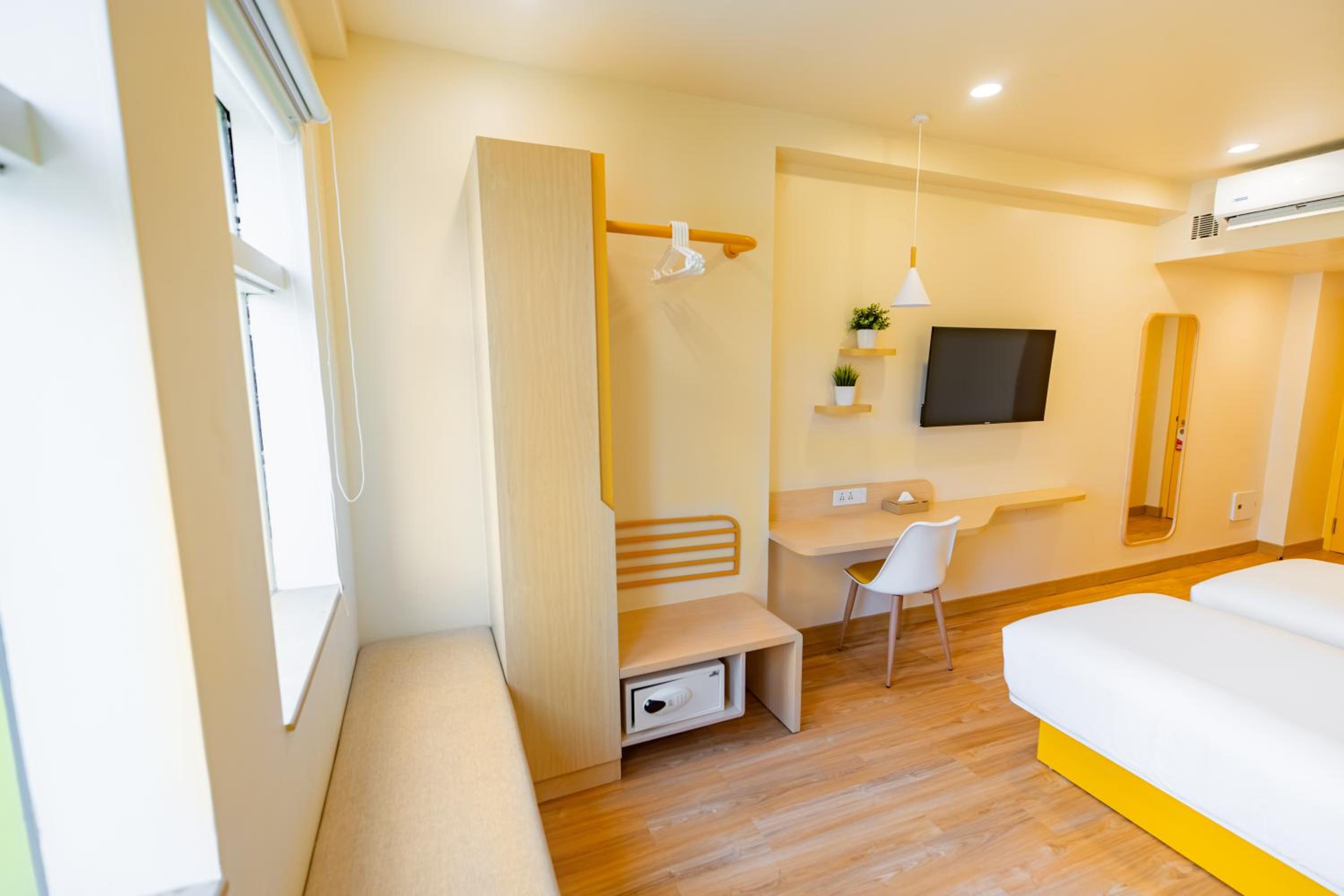 Executive Twin Room - Photo 3