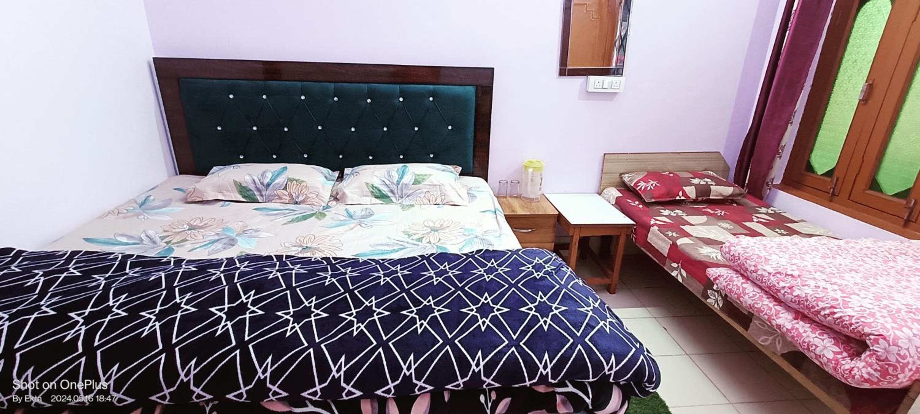 Basic Triple Room With Shared Bathroom photo 2