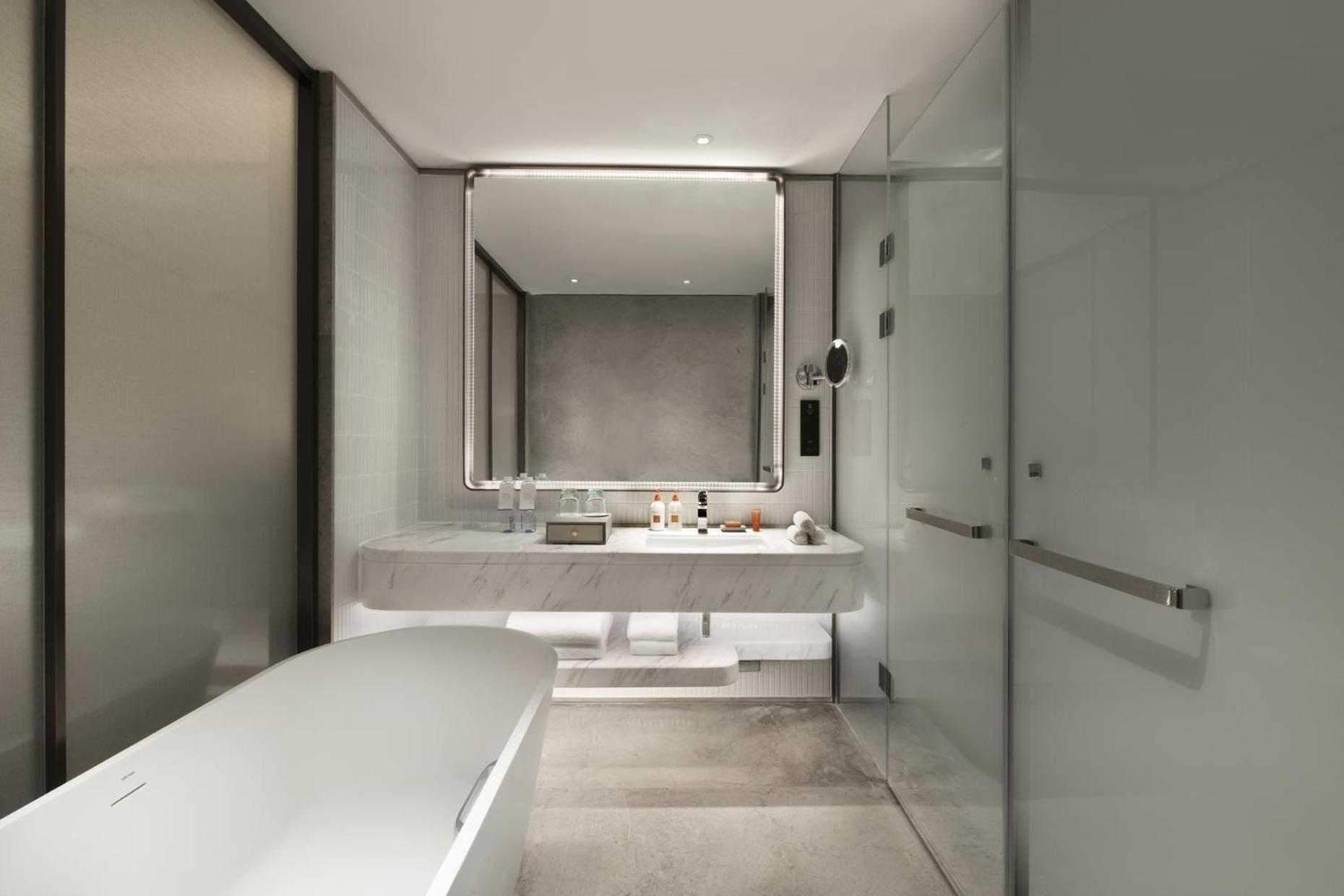 Junior King Suite - Photo 3