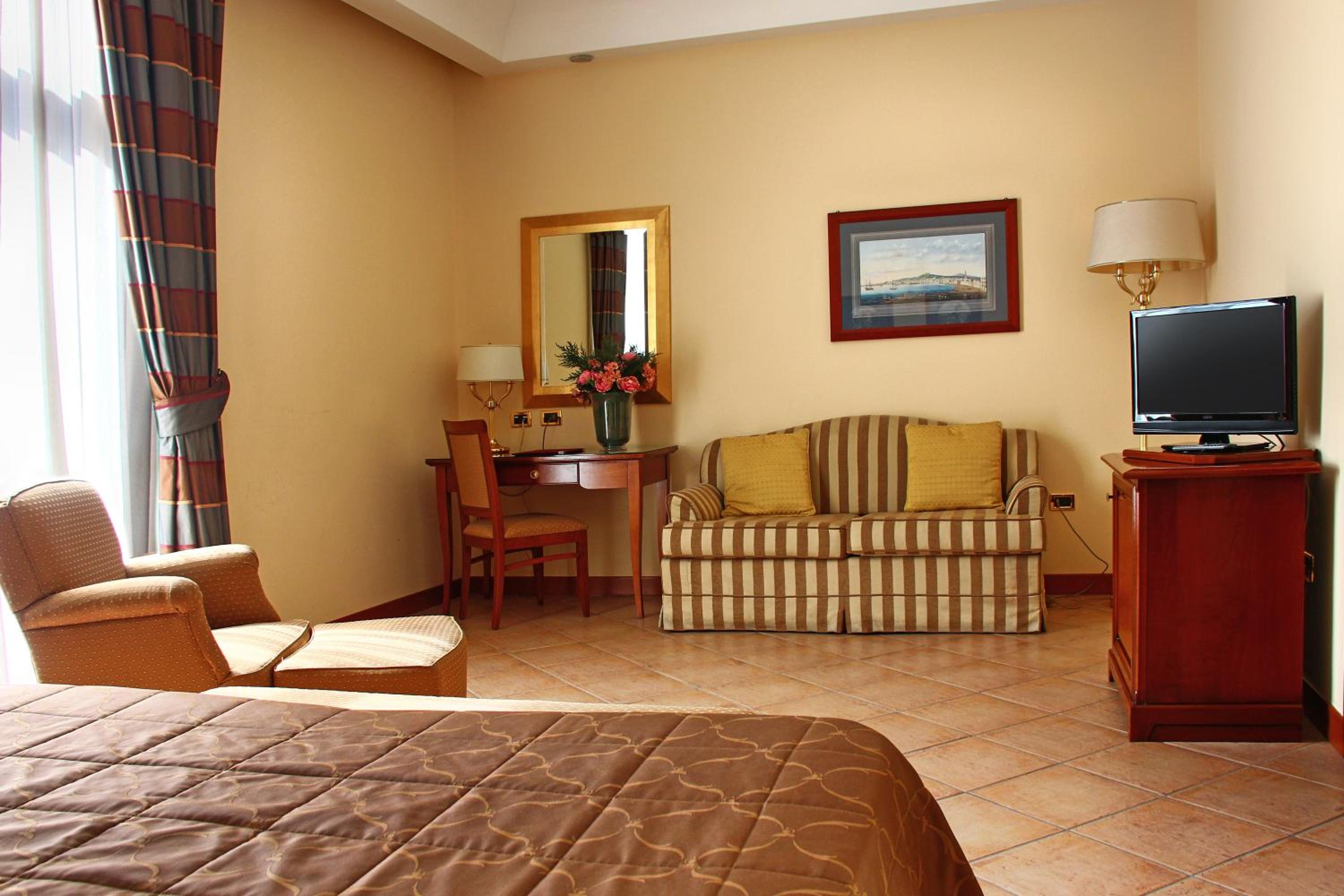 Deluxe Triple Room photo 2