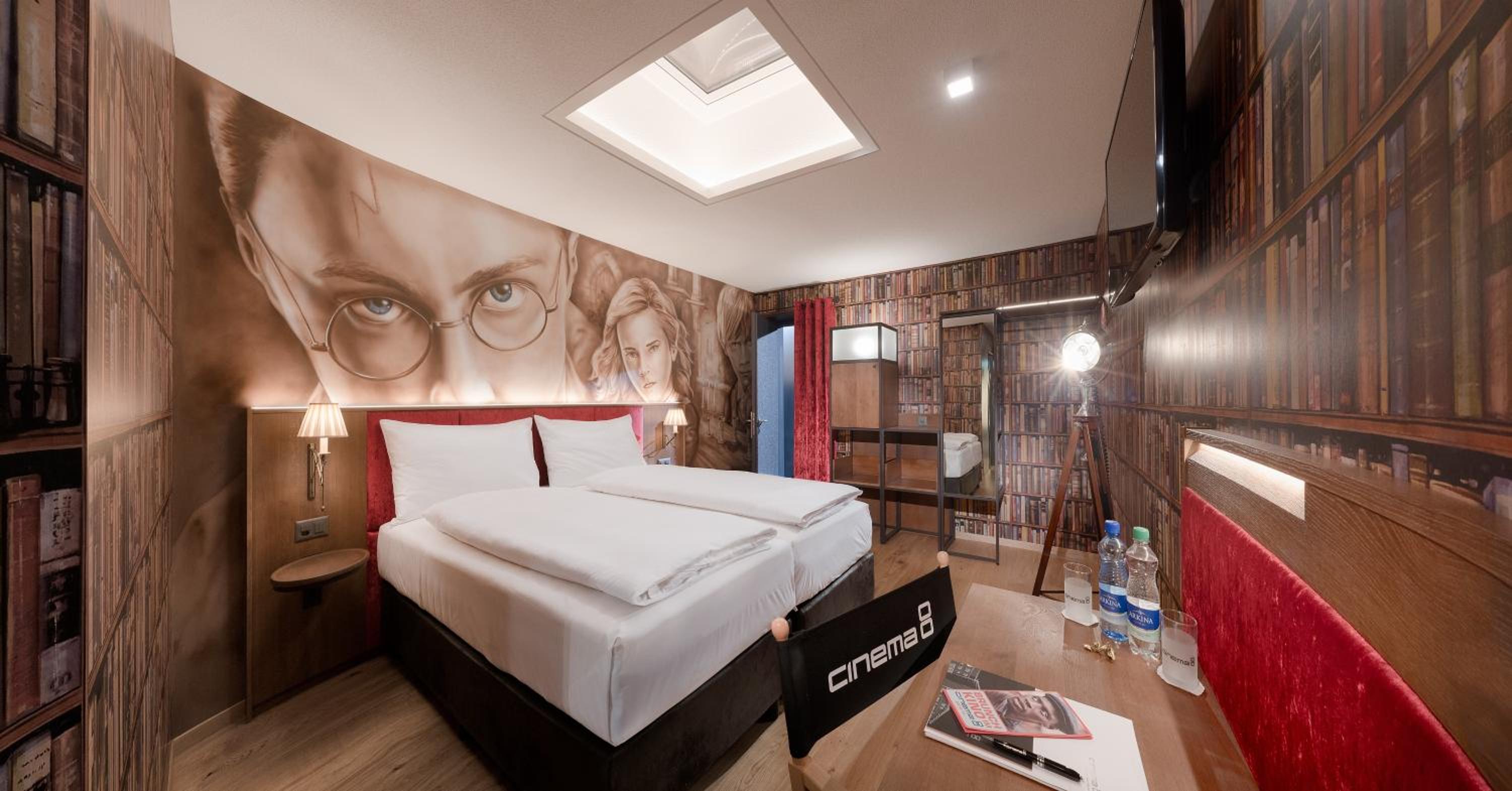 Double Room with Private Cinema Access photo 3