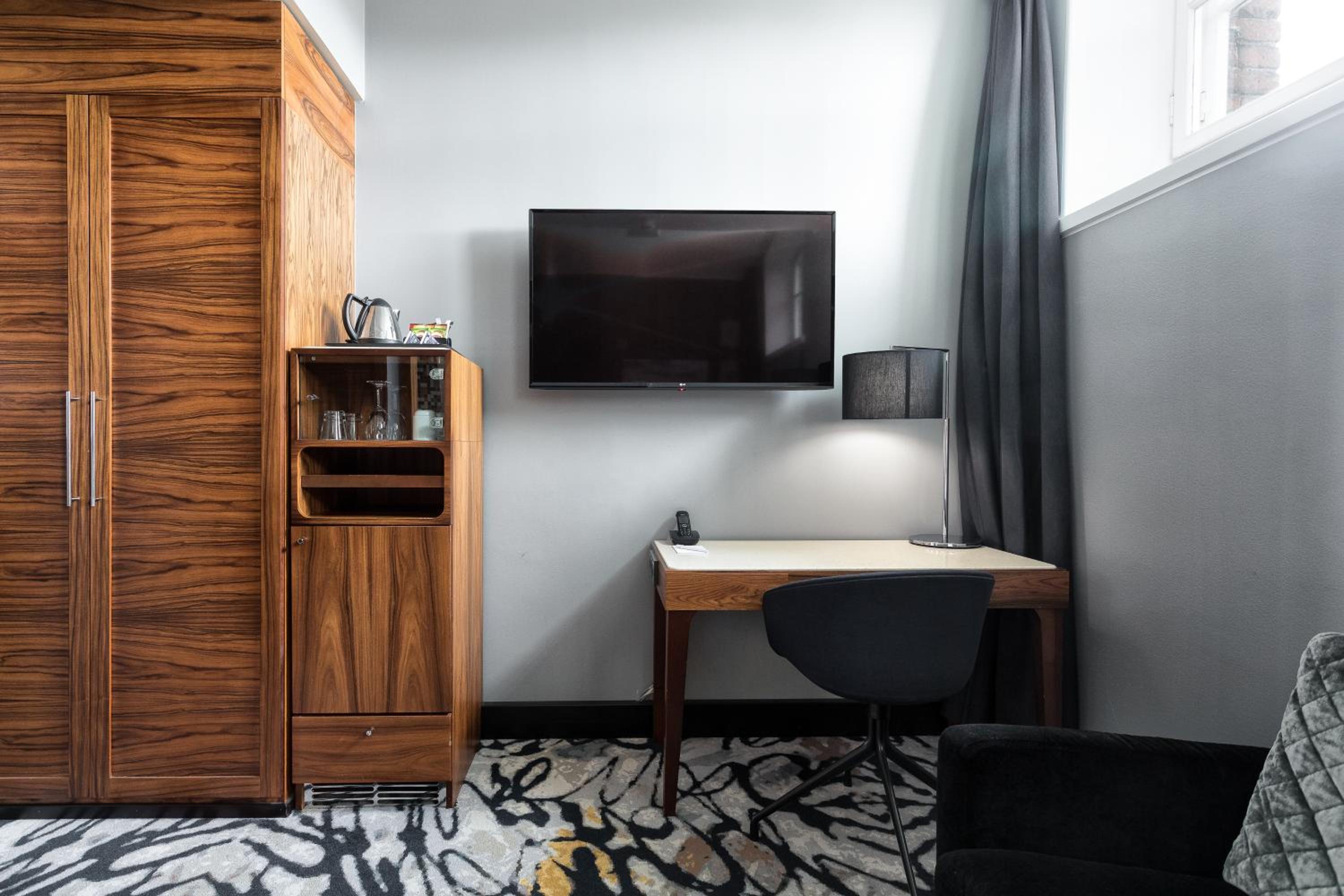 Standard Double Room - Photo 7