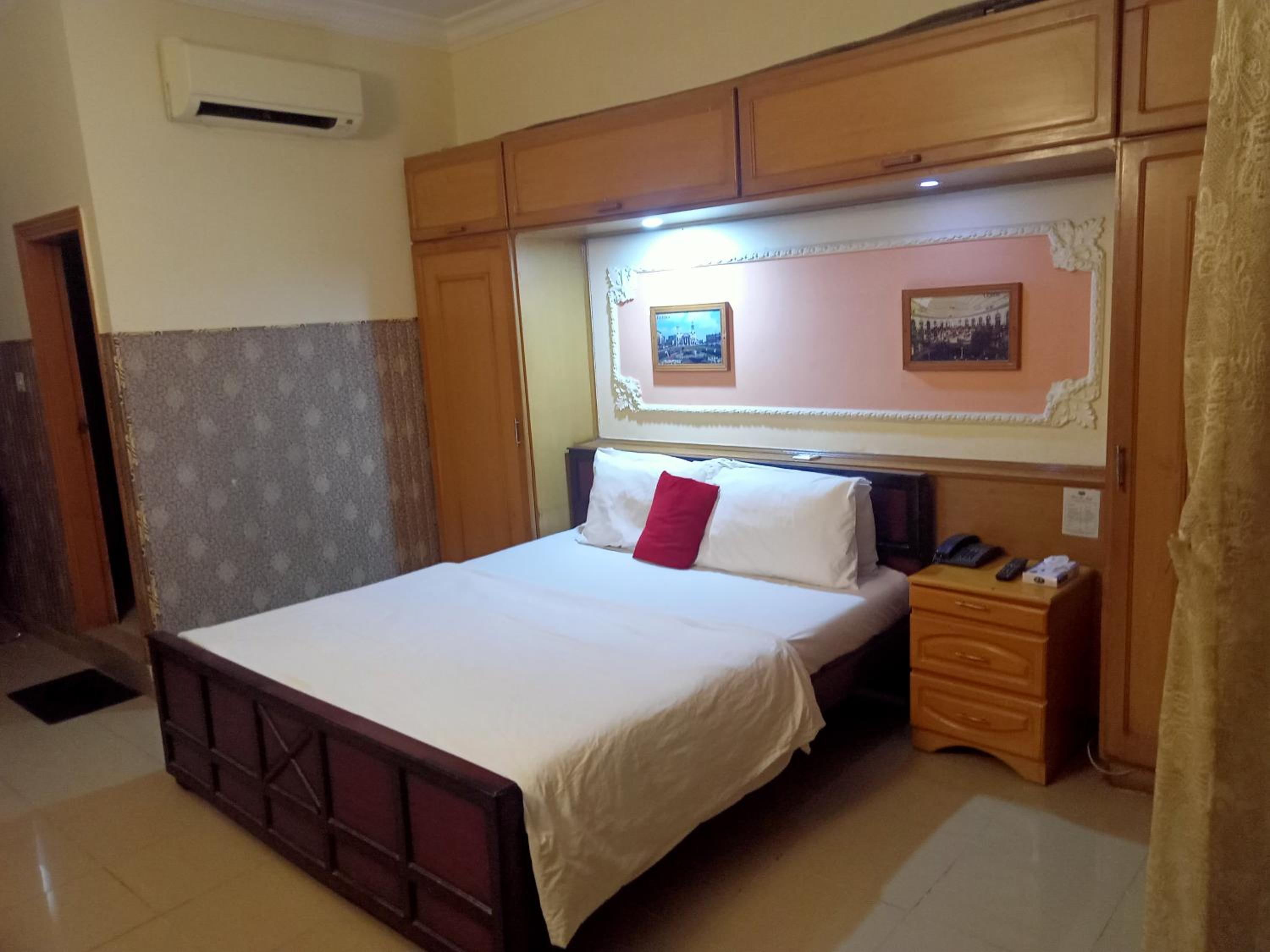 Suite photo 1