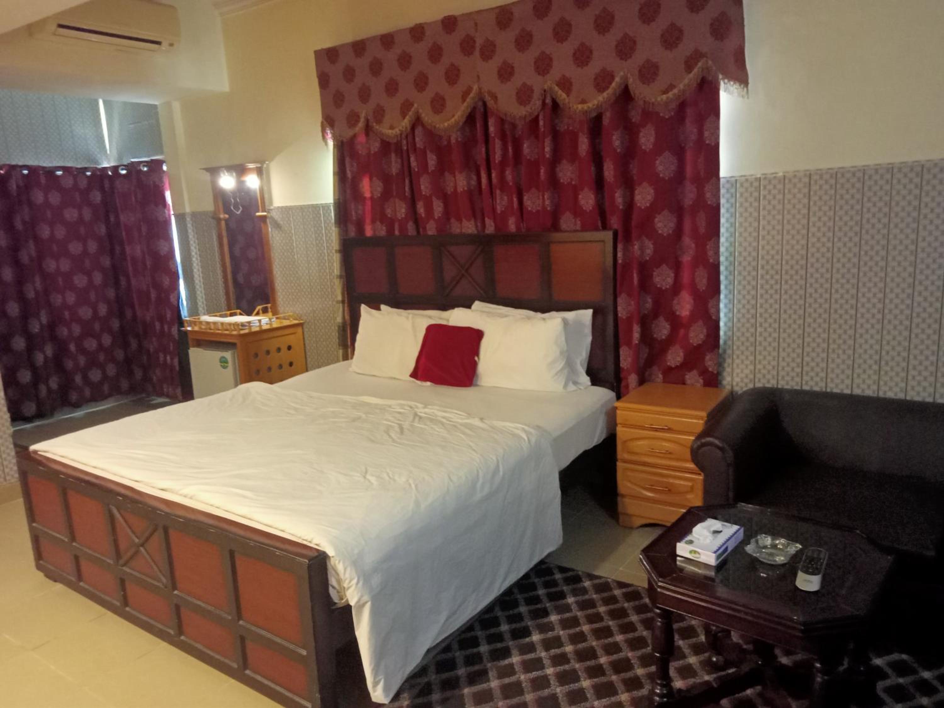Deluxe Triple Room photo 2