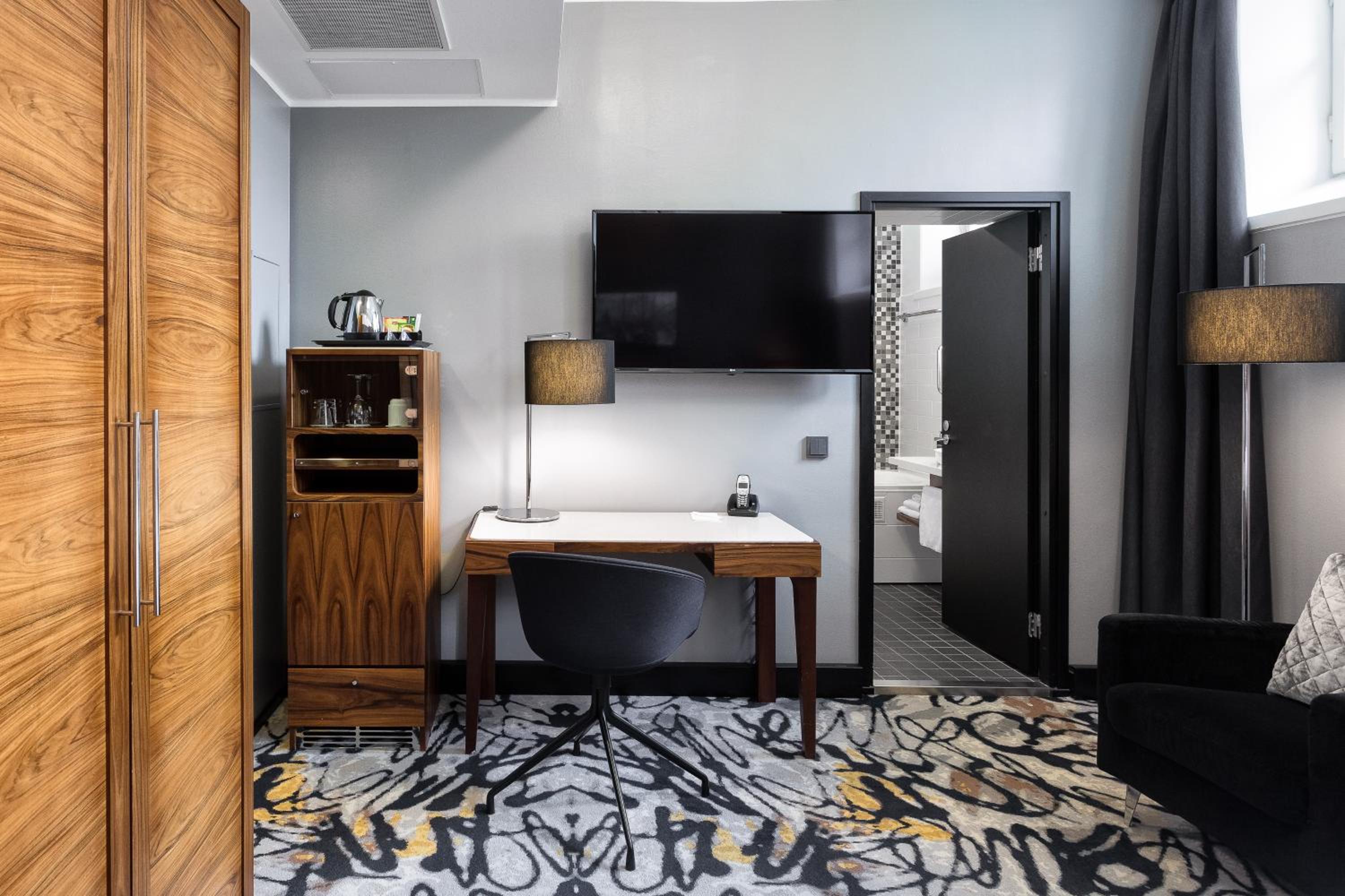 Standard Twin Room - Photo 5