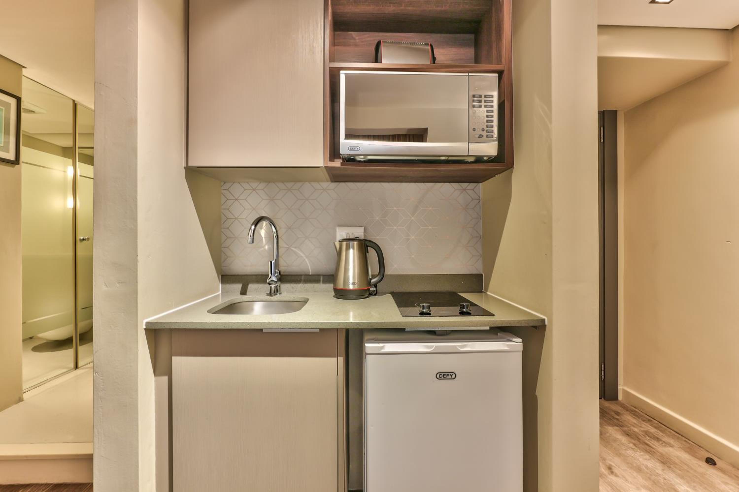 Studio Apartment - Photo 13
