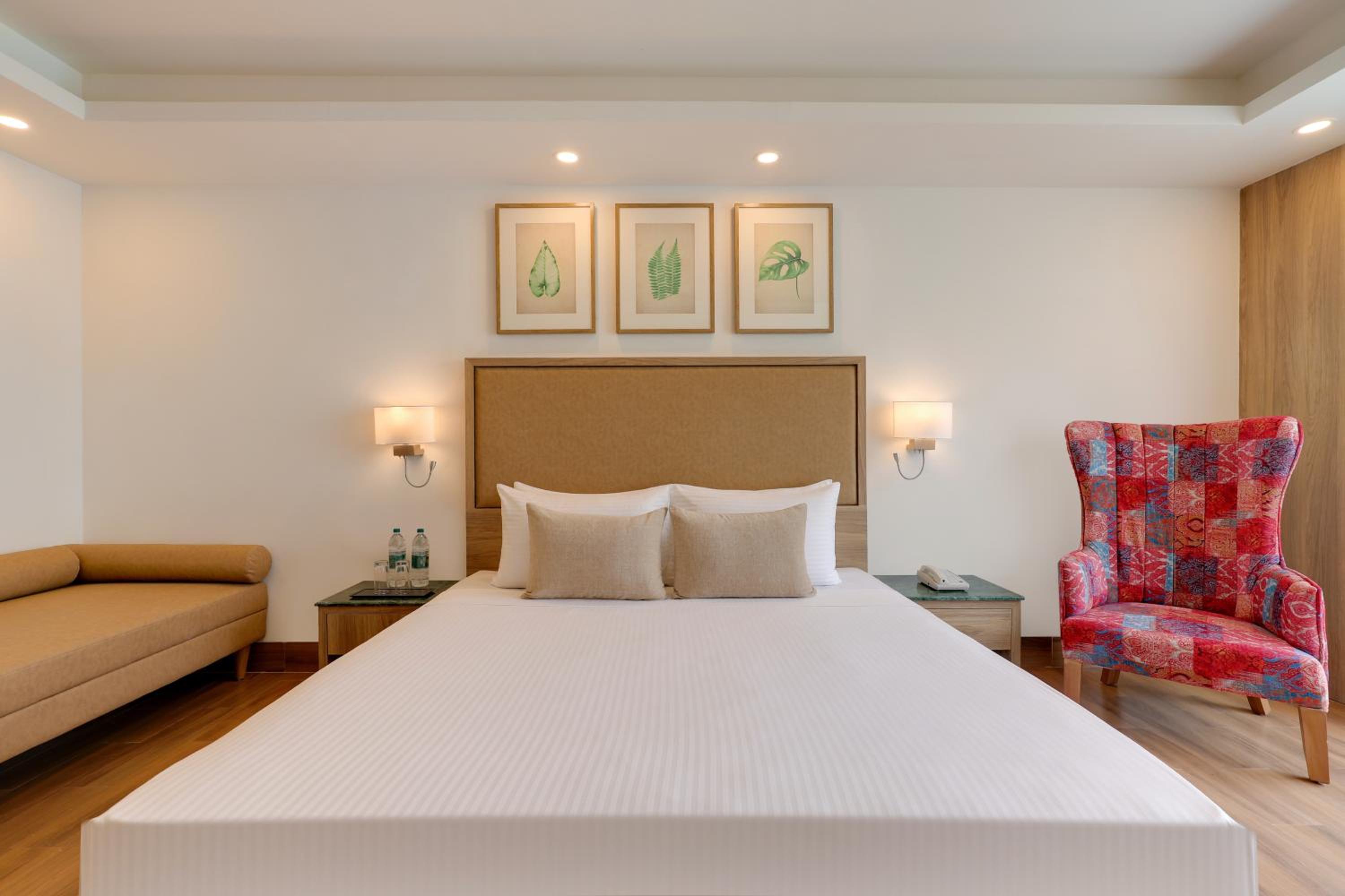 Deluxe King Room (Complimentary Hi-Tea and 10% Off on Laundry service) - Photo 7