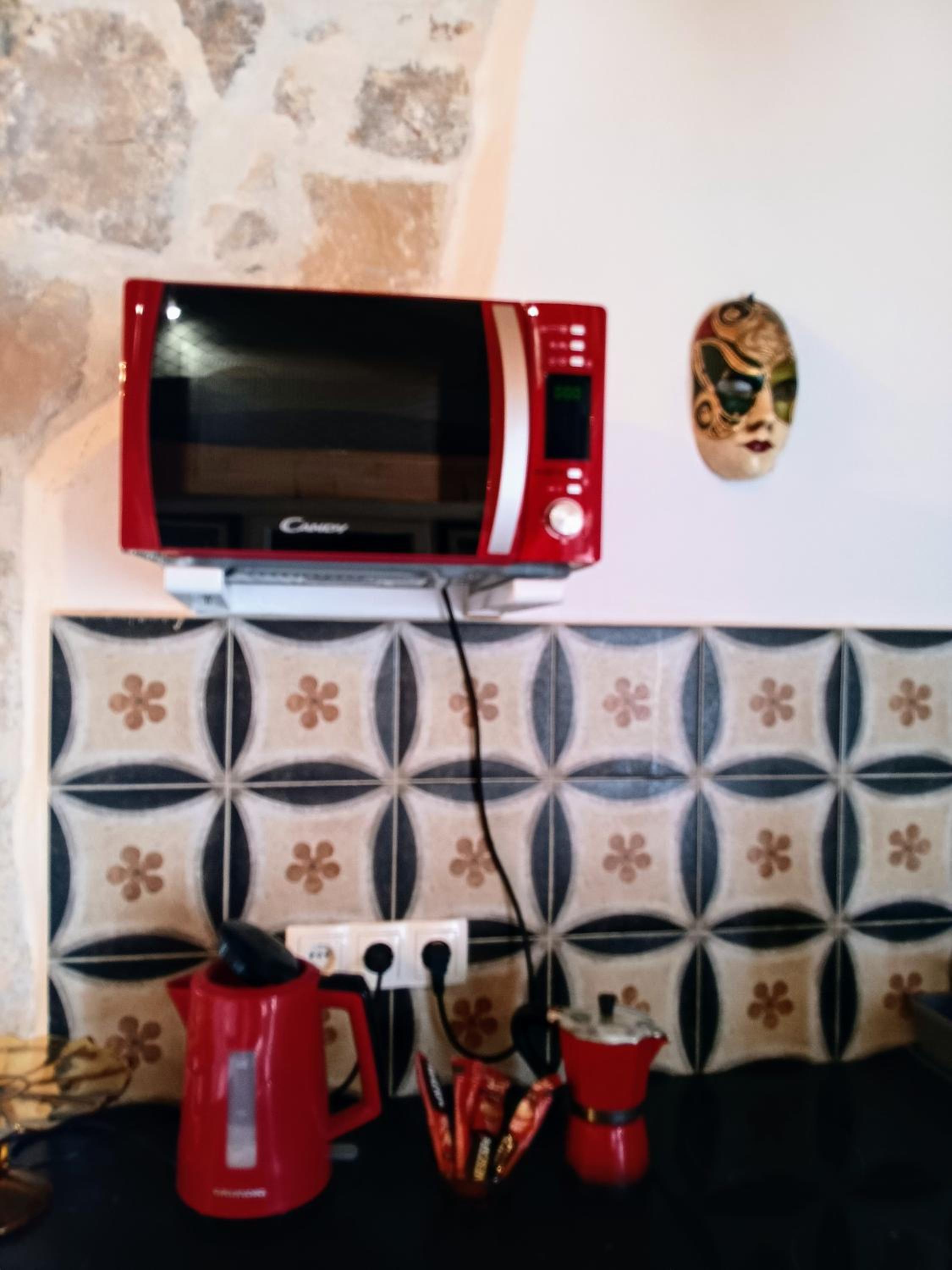 Studio Apartment - Photo 15