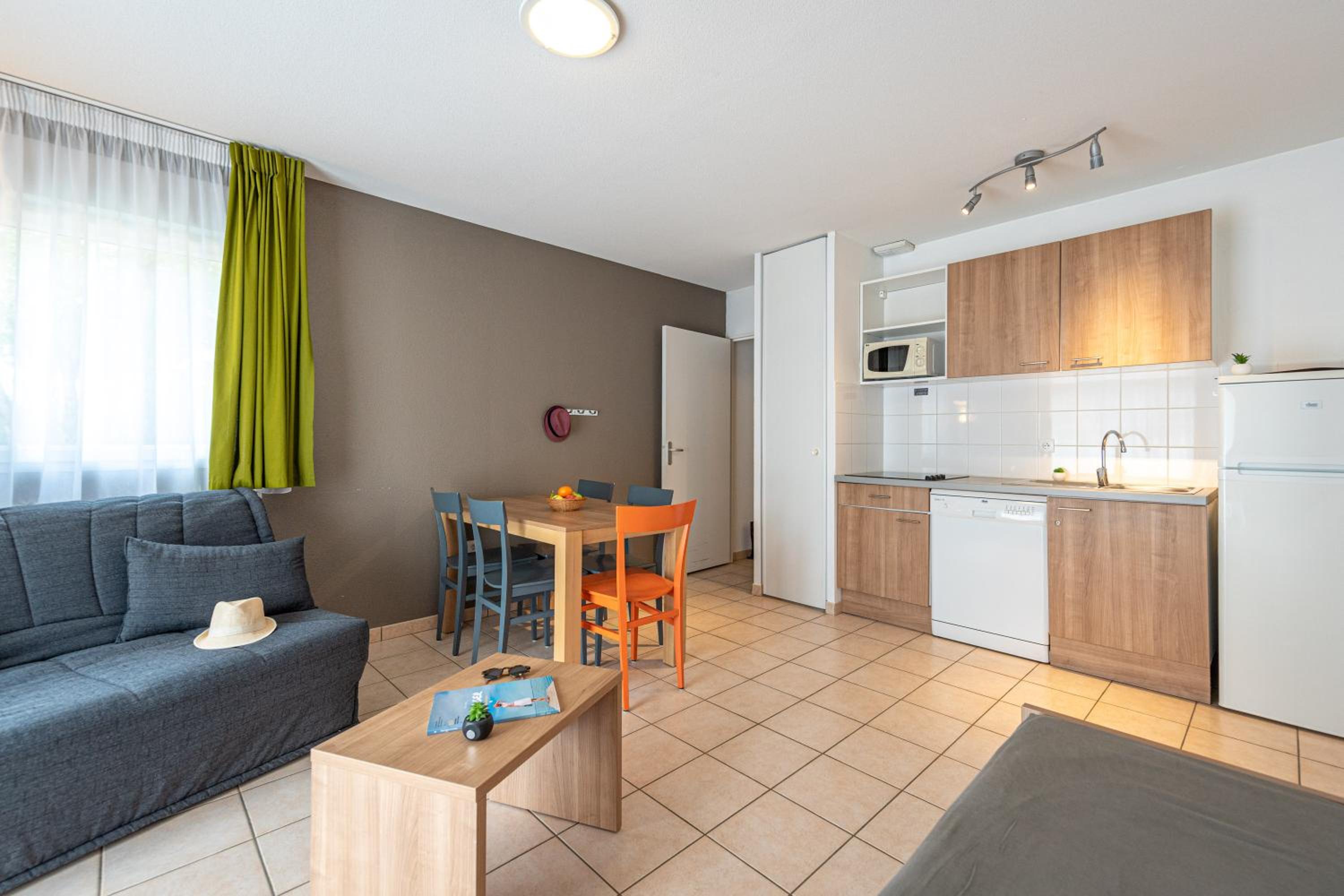 Accessible 1-Bedroom Cottage - 5 people photo 2