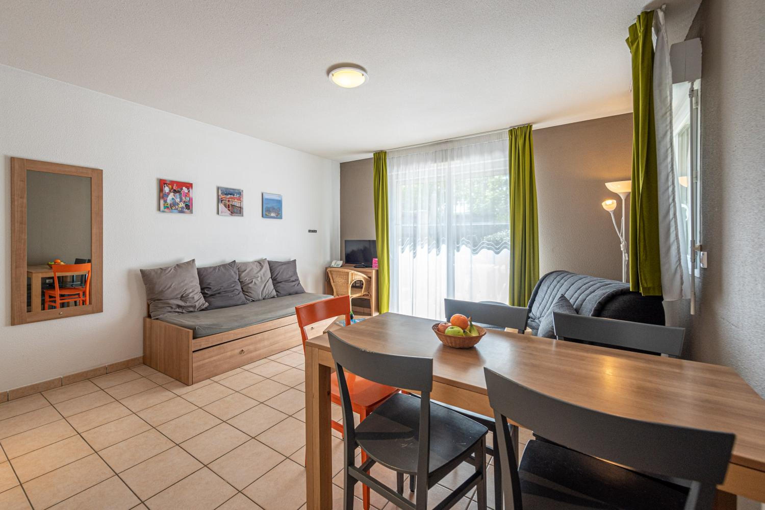 Accessible 1-Bedroom Cottage - 5 people photo 3