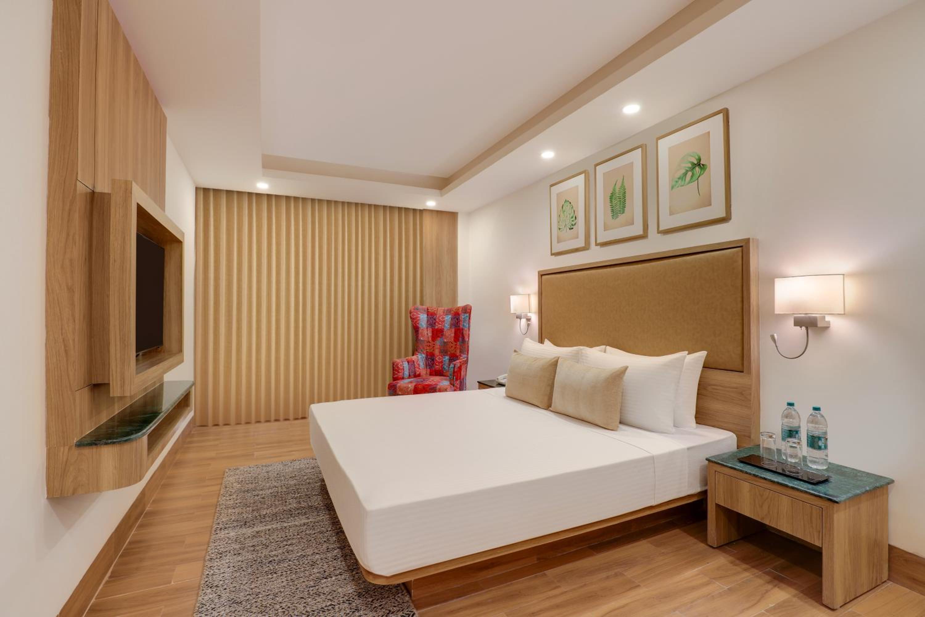 Deluxe Suite - Photo 6