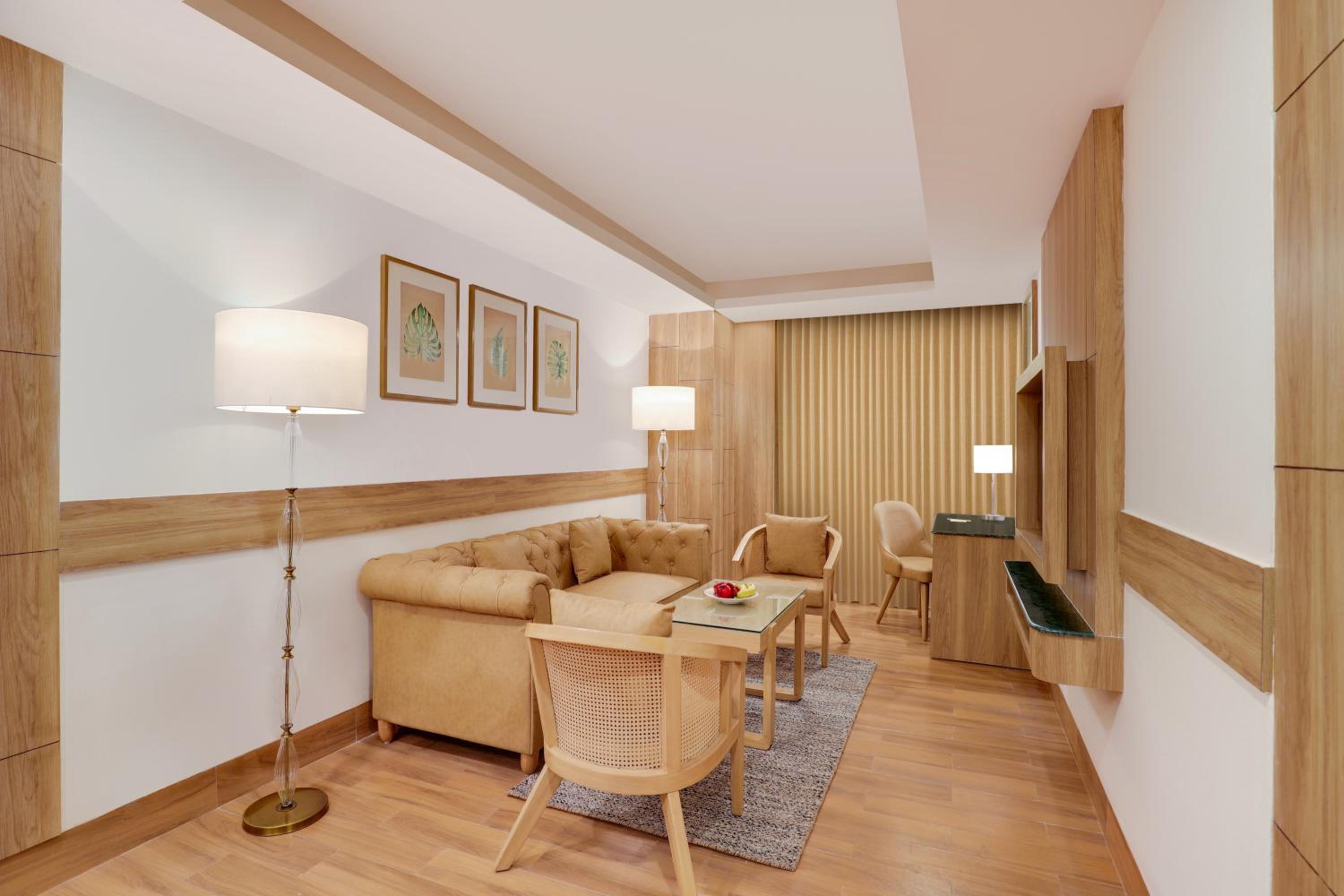 Deluxe Suite - Photo 7