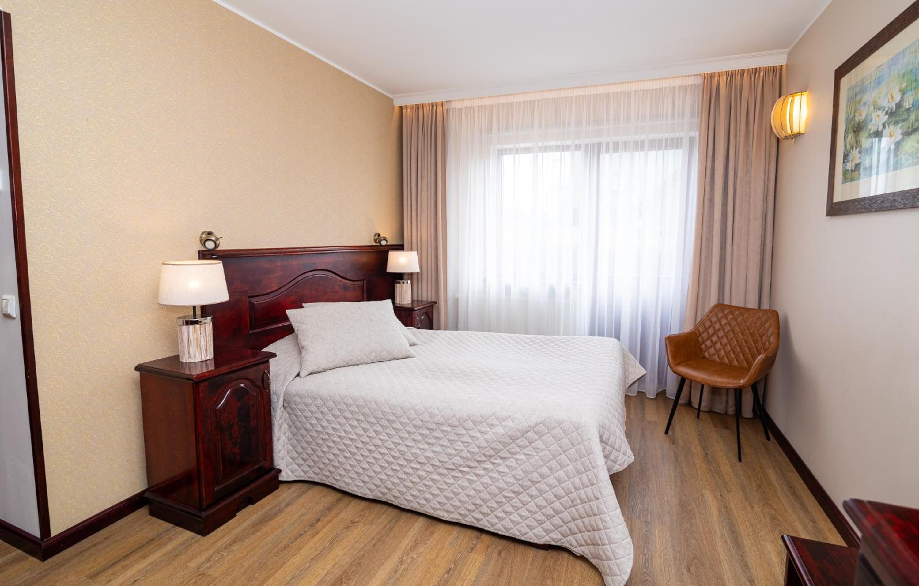 Double Room - Photo 25