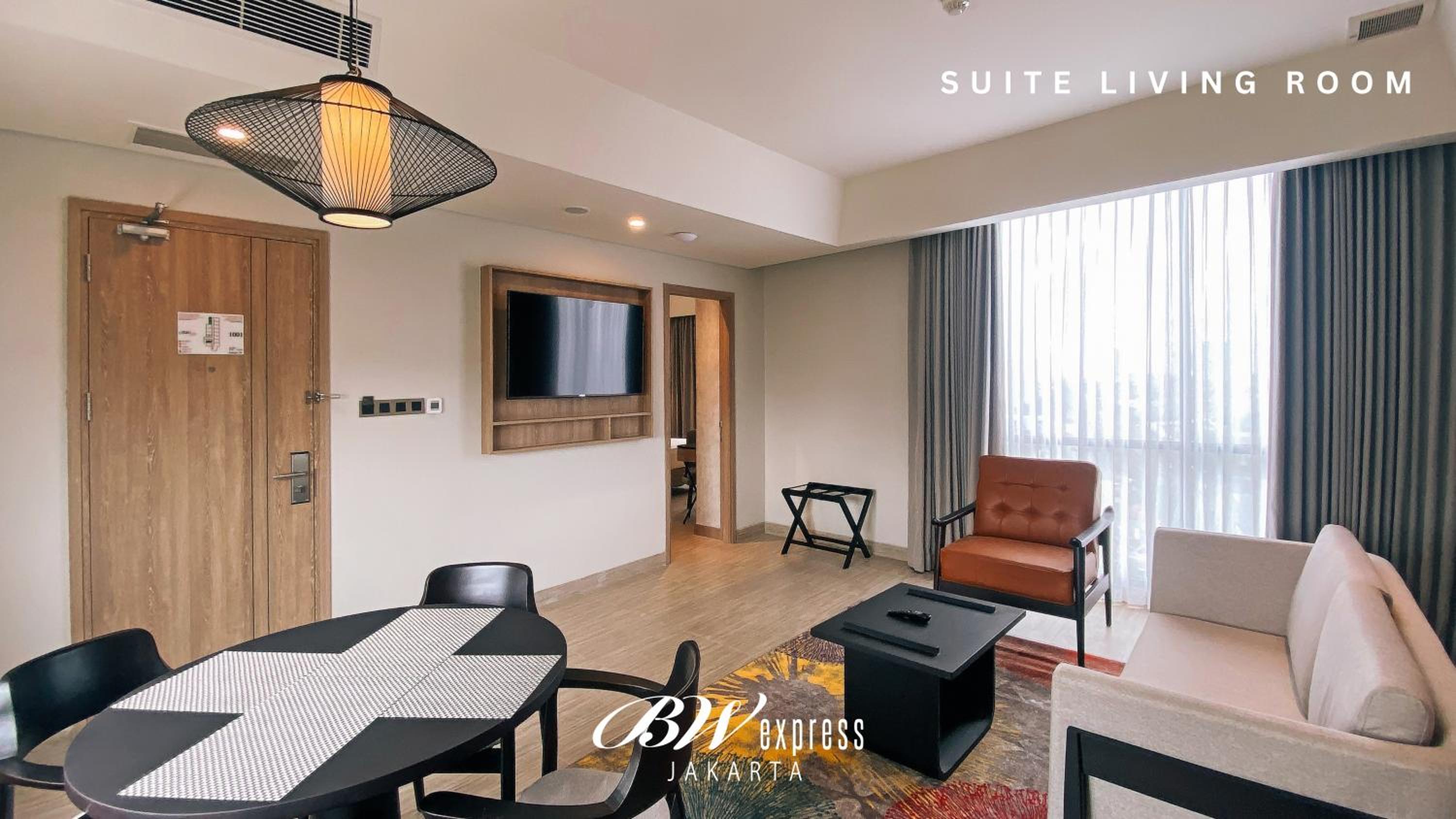 Suite - Photo 2