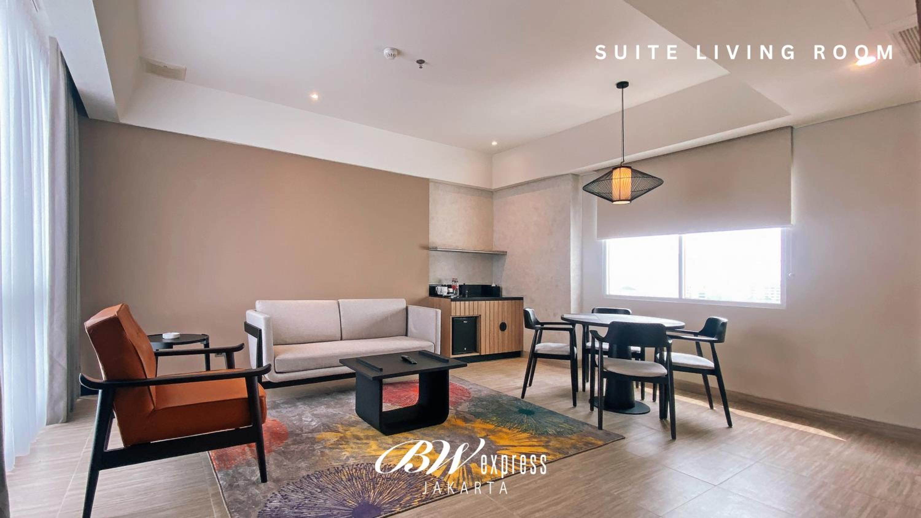 Suite - Photo 8