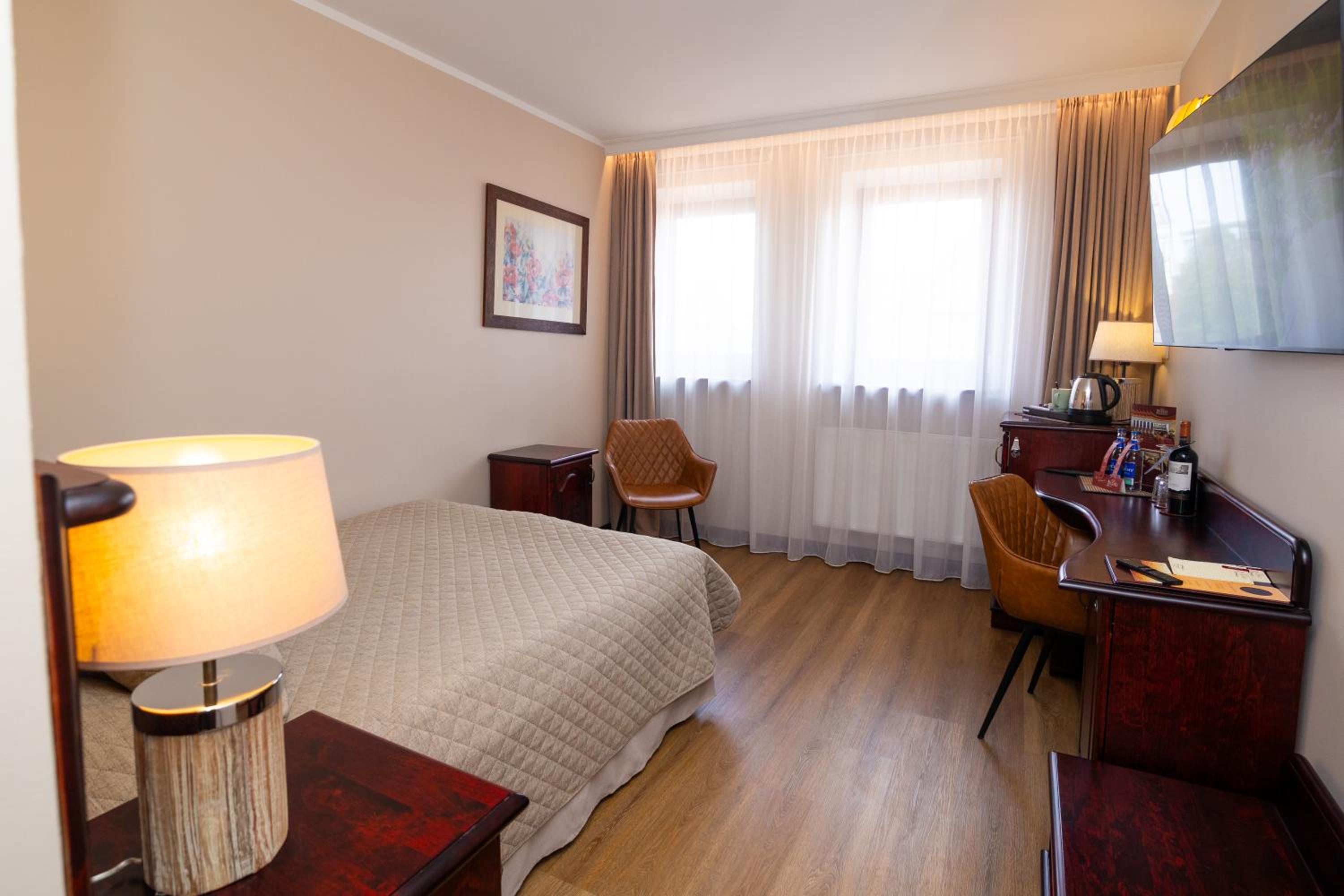 Double Room - Photo 5