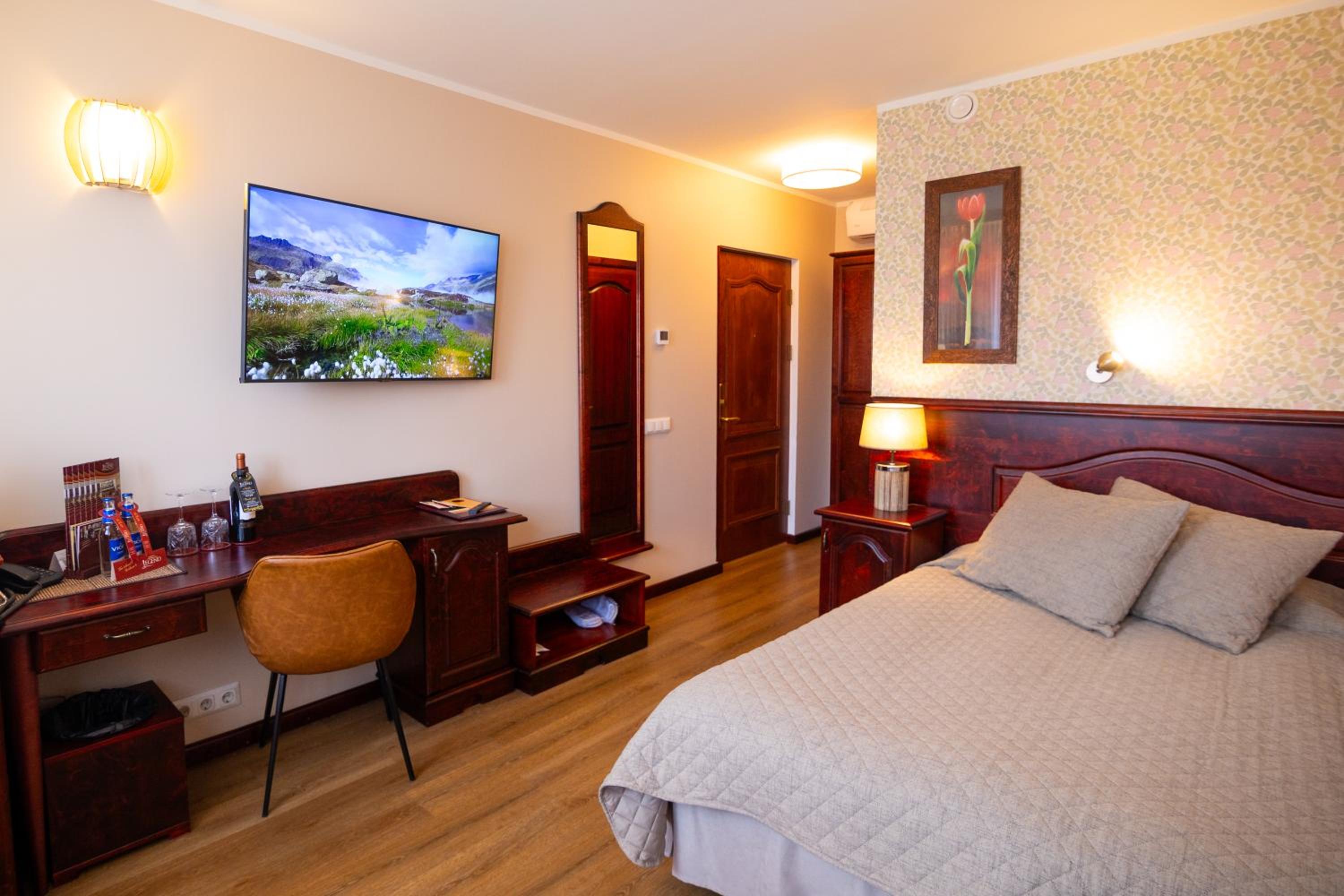 Double Room - Photo 9