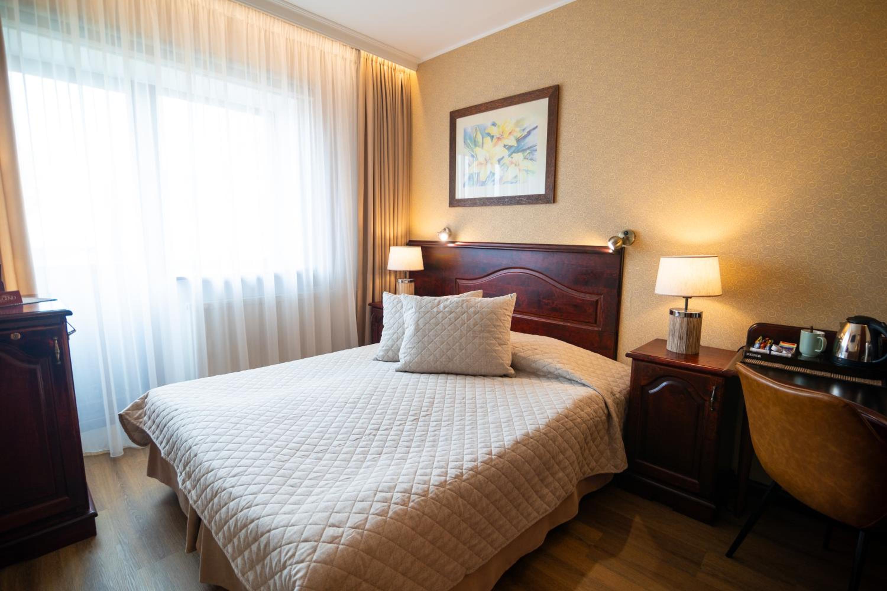 Double Room - Photo 15