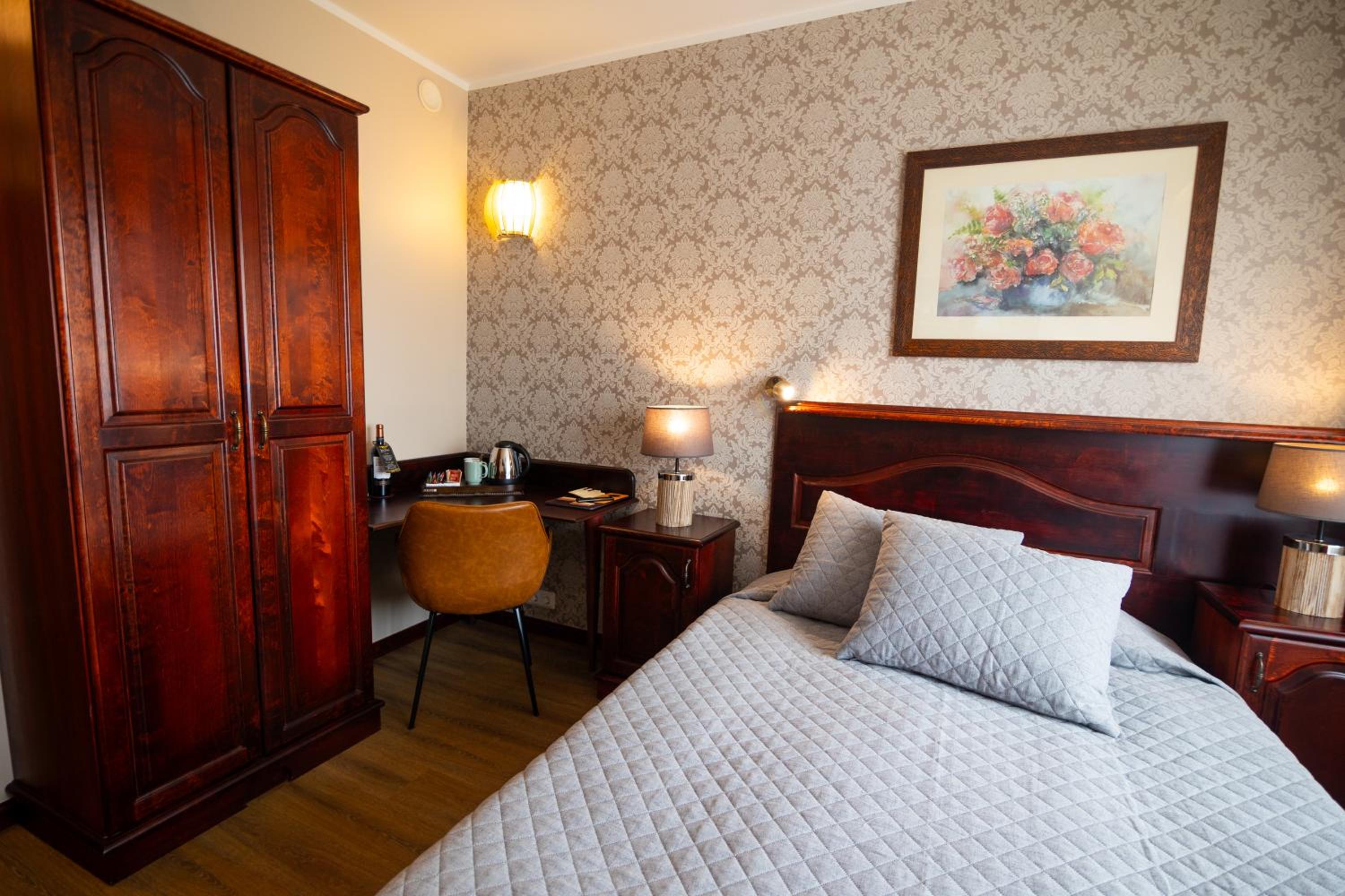 Double Room - Photo 11