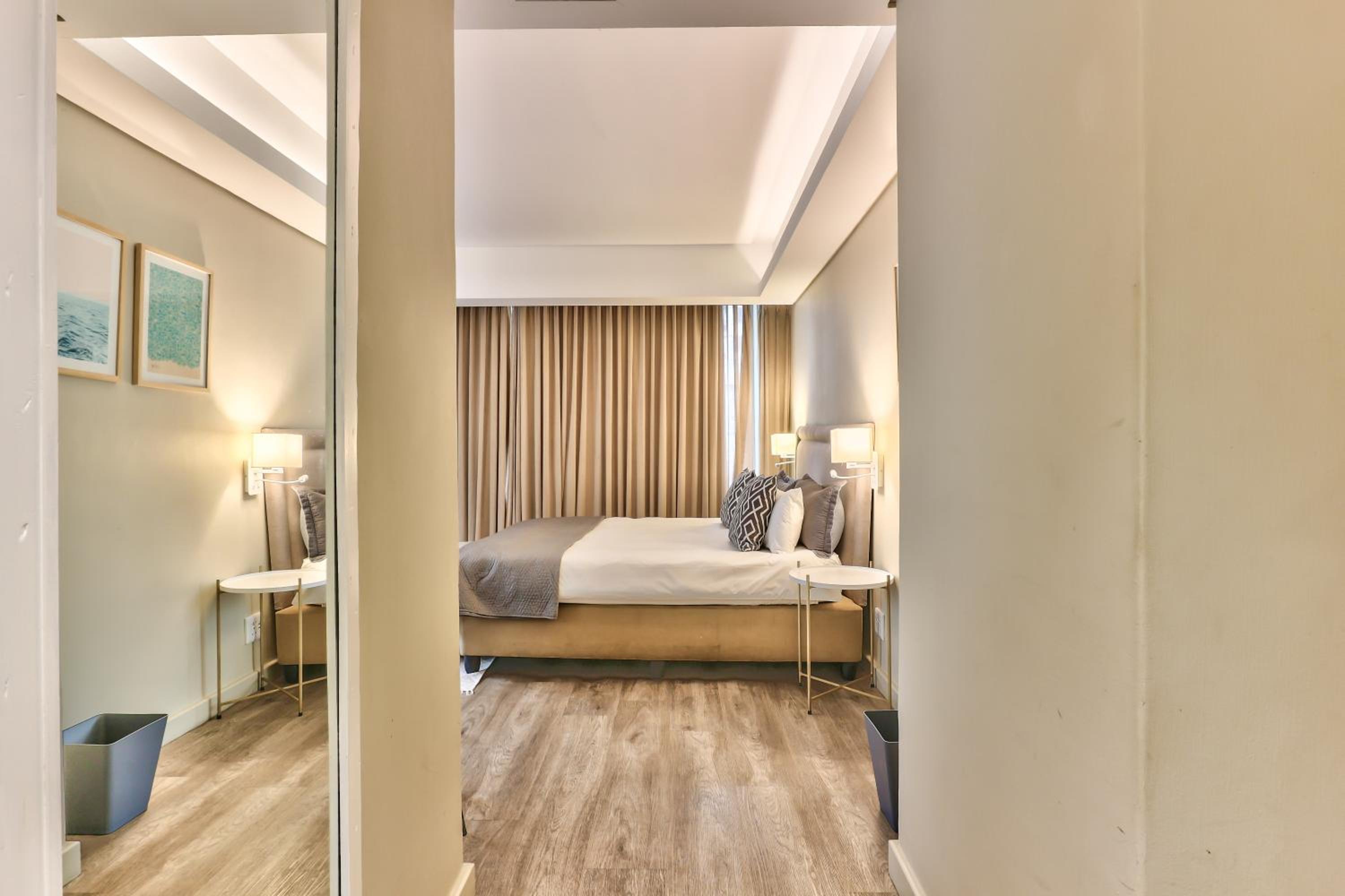 Superior Studio Apartment - Photo 13