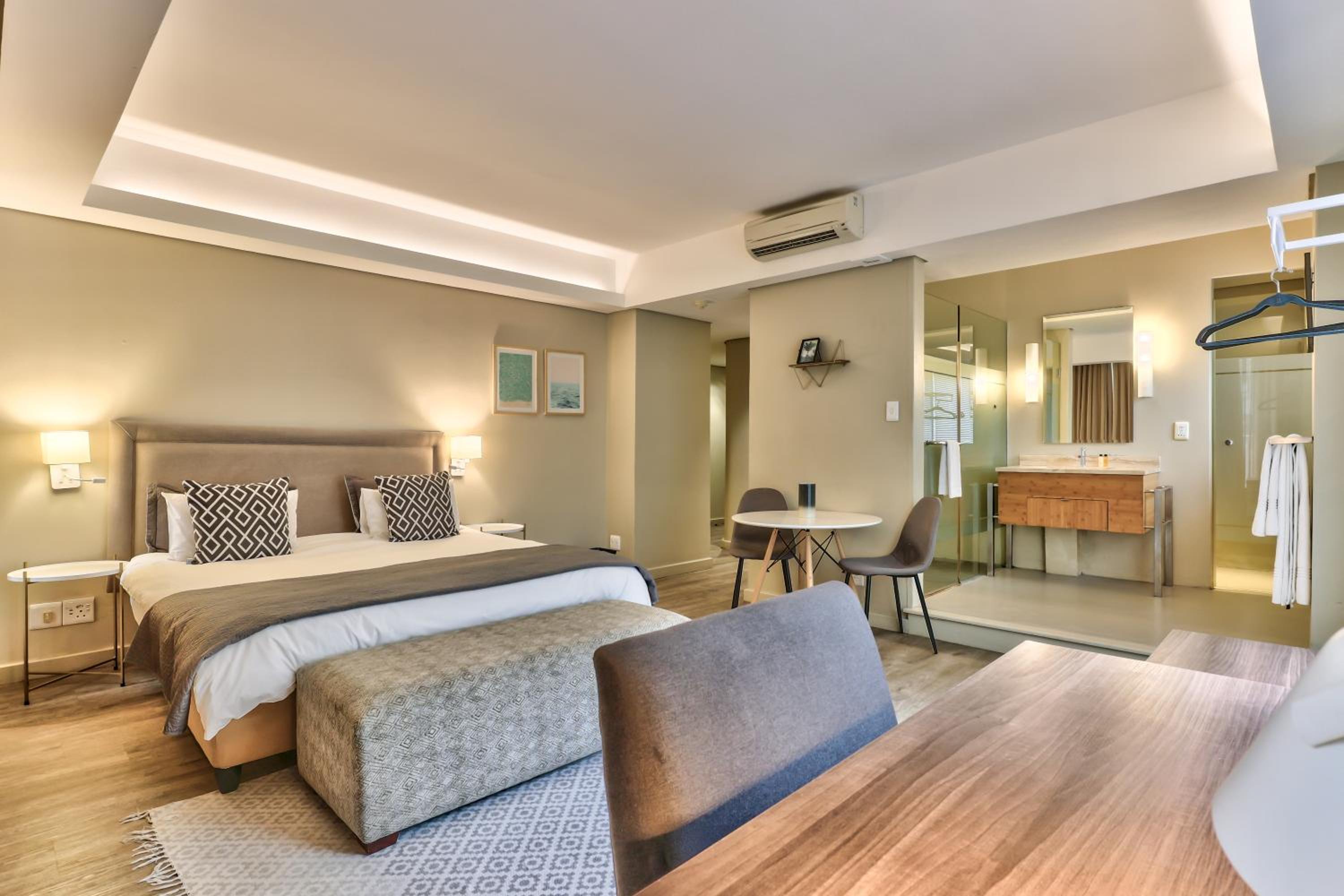 Superior Studio Apartment - Photo 8