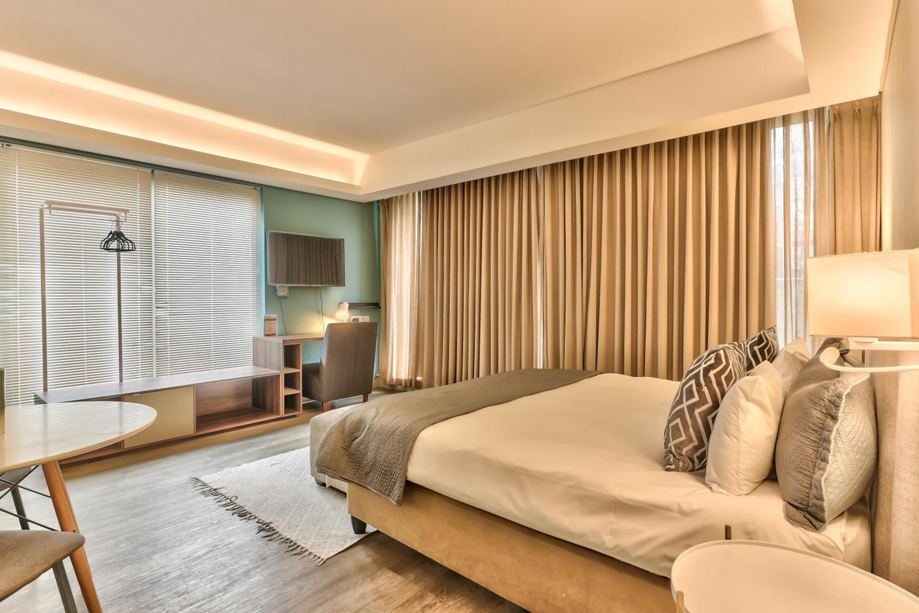 Superior Studio Apartment - Photo 7