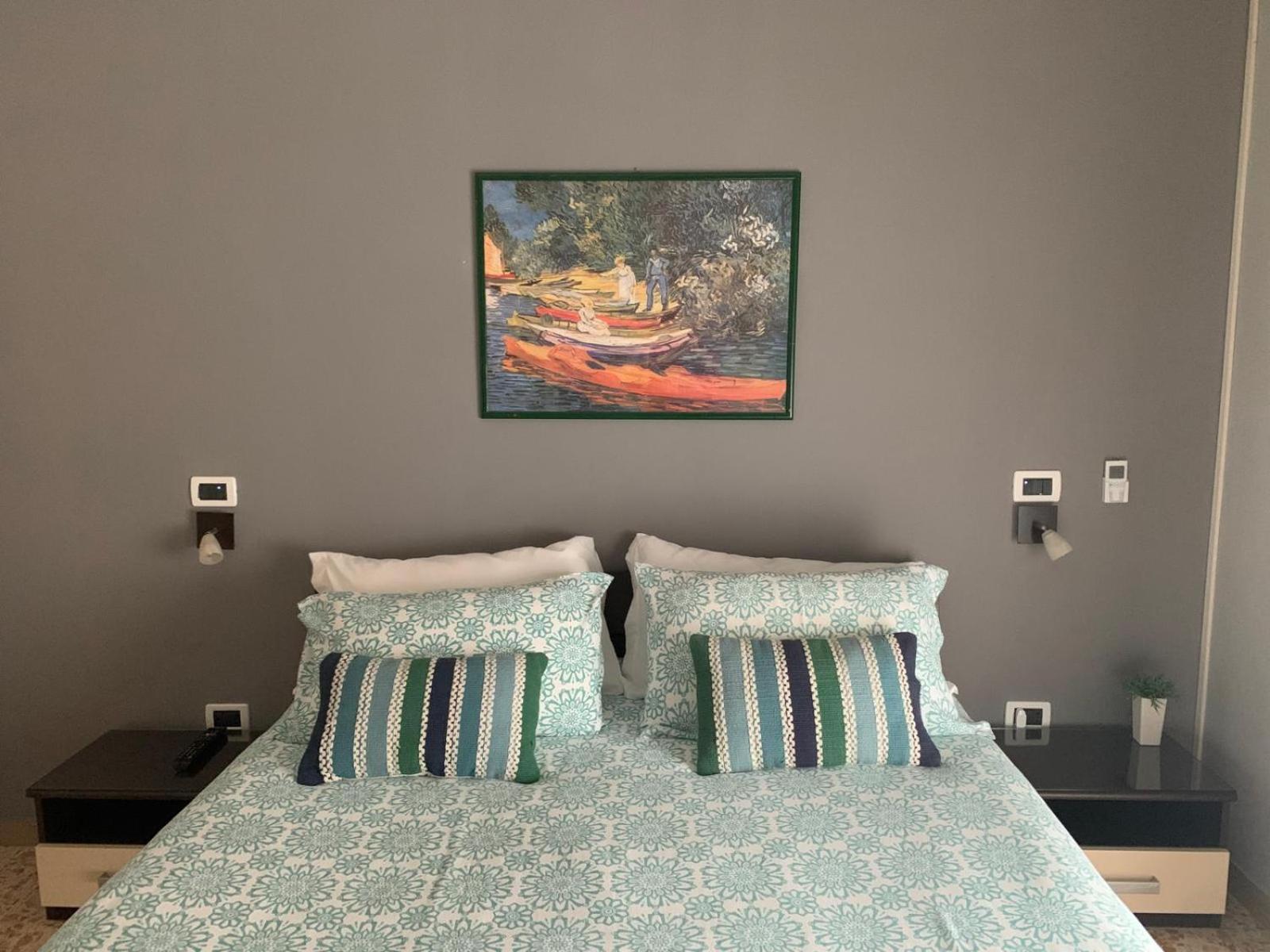 King Room with Balcony - Photo 2