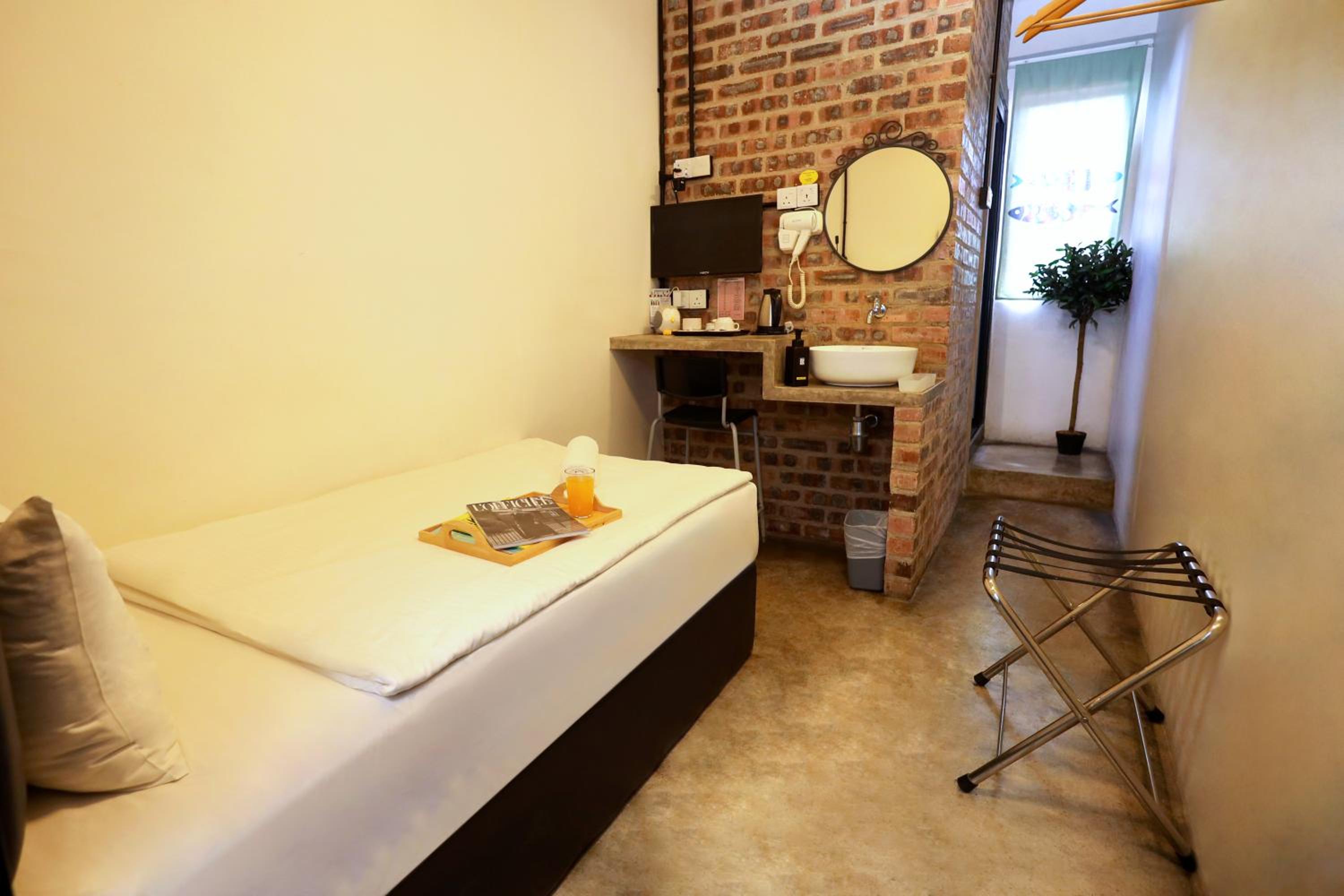 Single Room with Private Bathroom