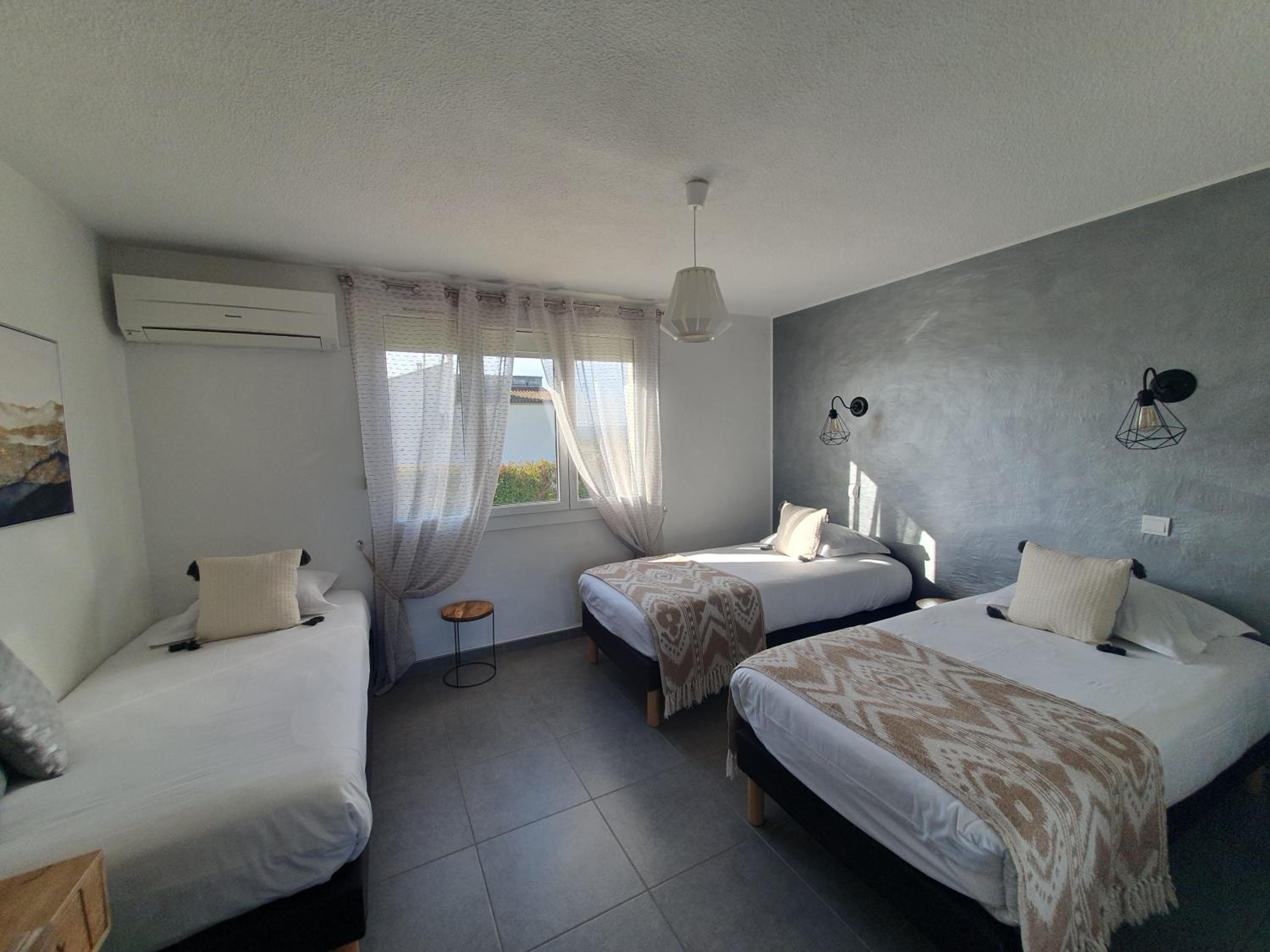 Comfort Triple Room - Photo 9