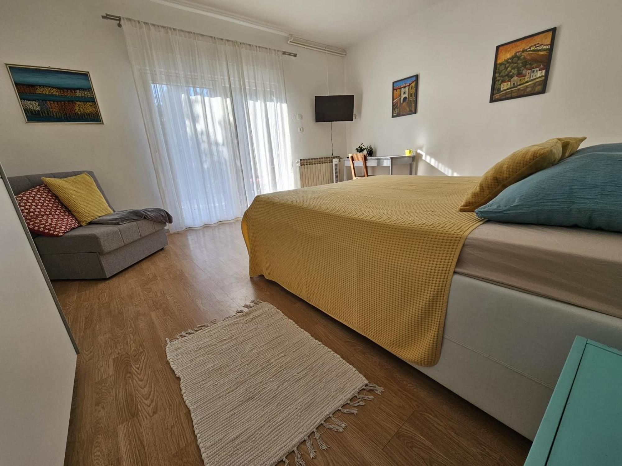 Studio Apartment photo 2