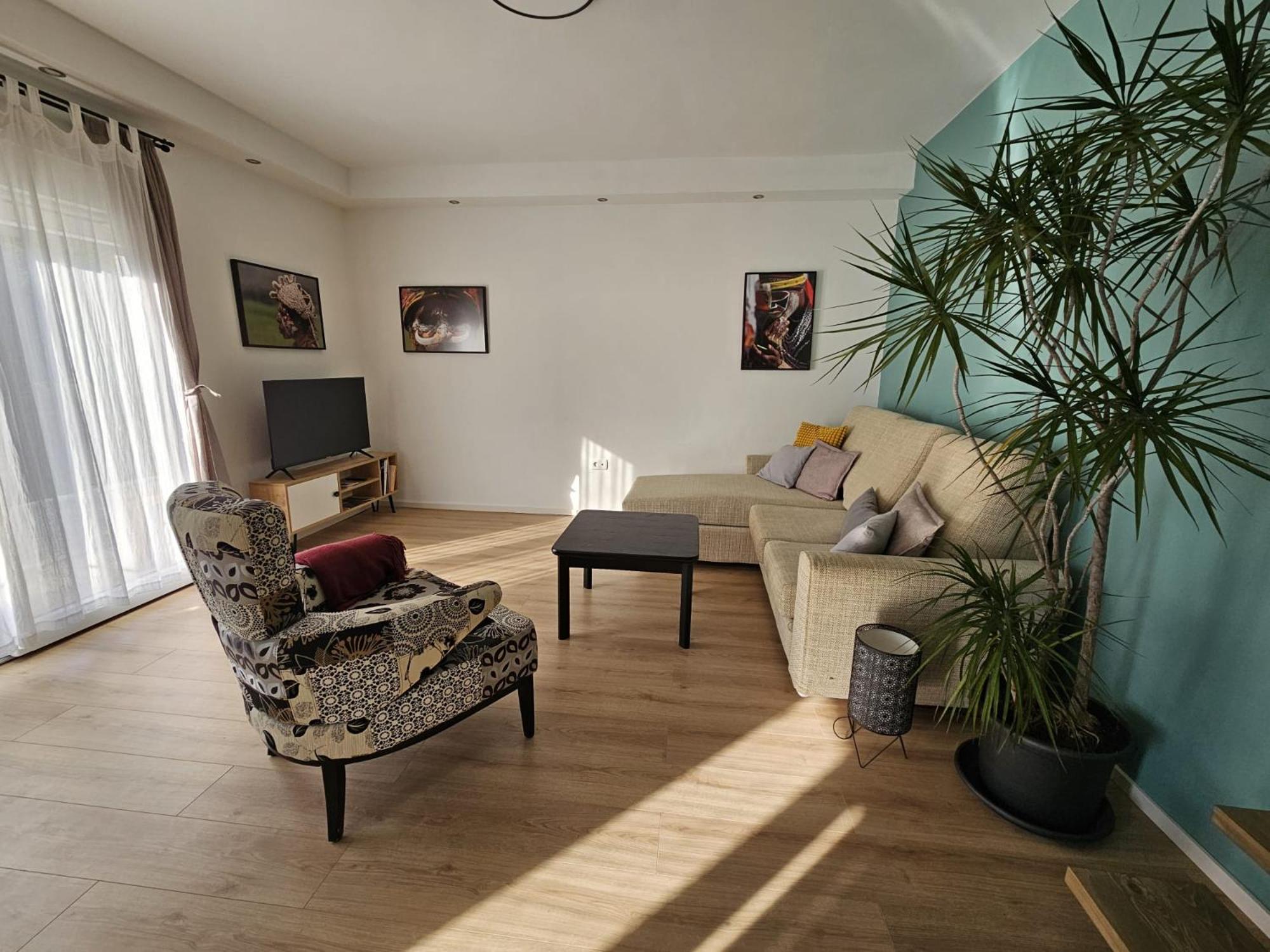Apartment photo 2