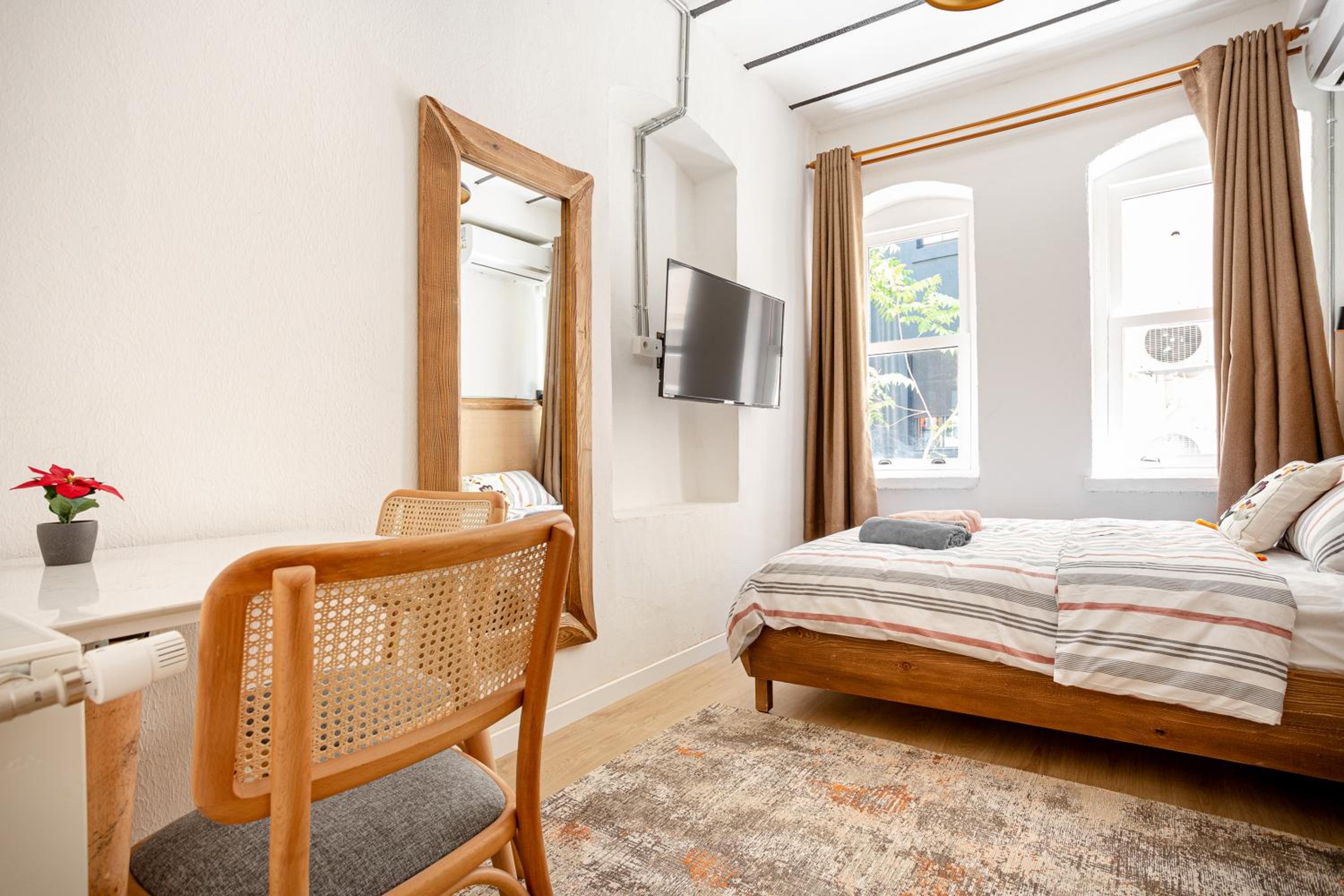Economy Double Room photo 3
