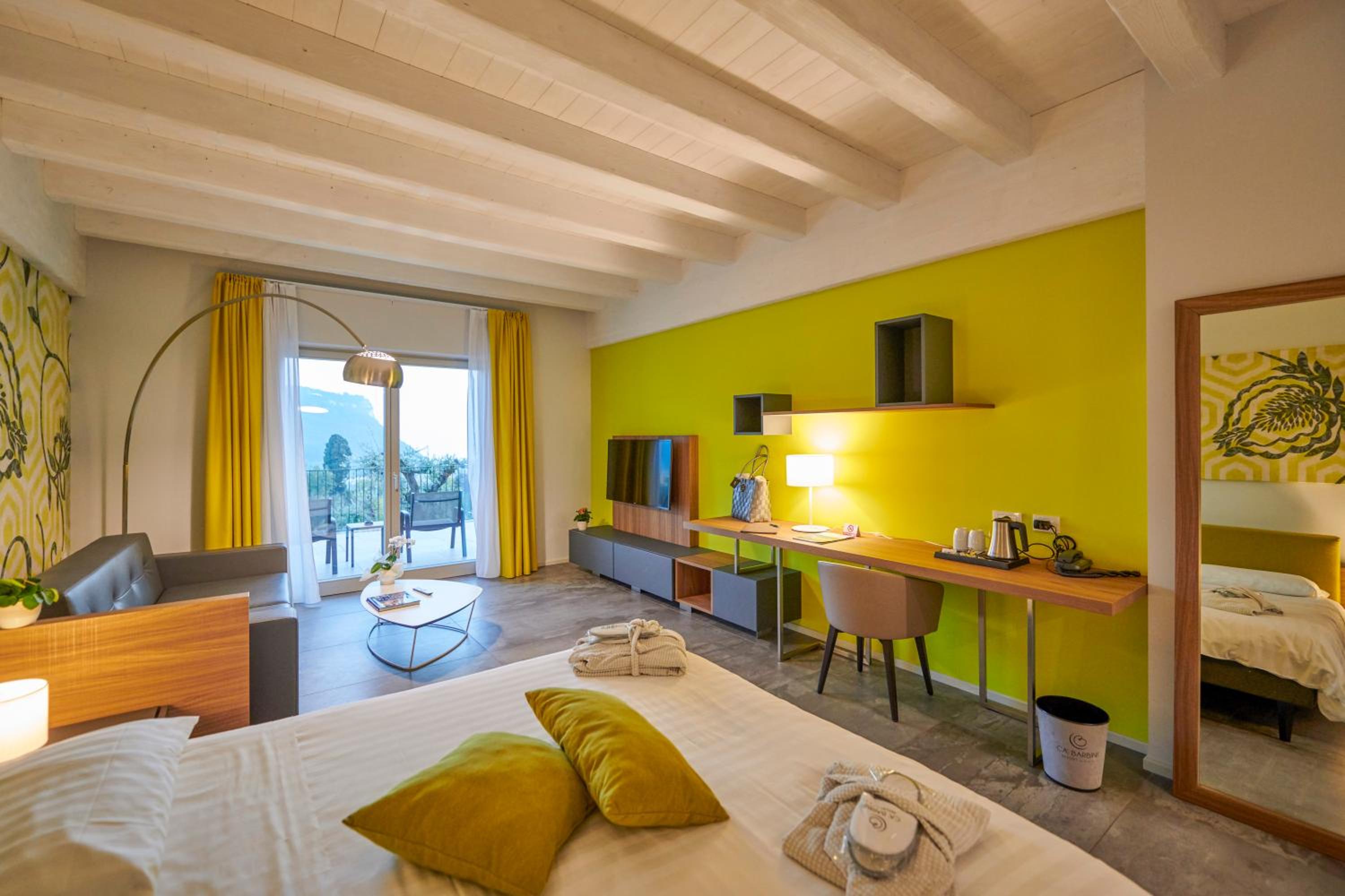 Superior Double or Twin Room with Terrace photo 3