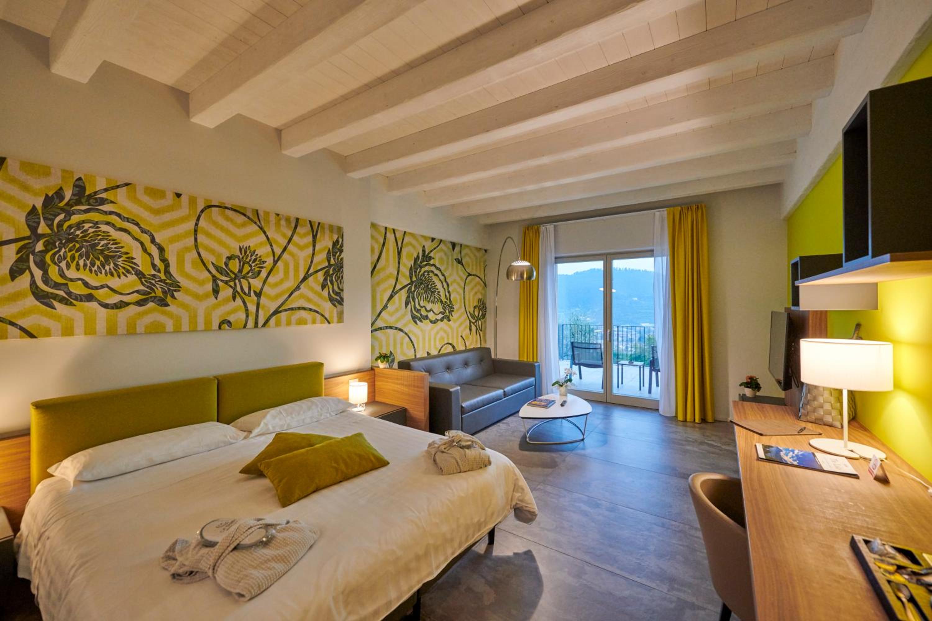 Superior Double or Twin Room with Terrace photo 2