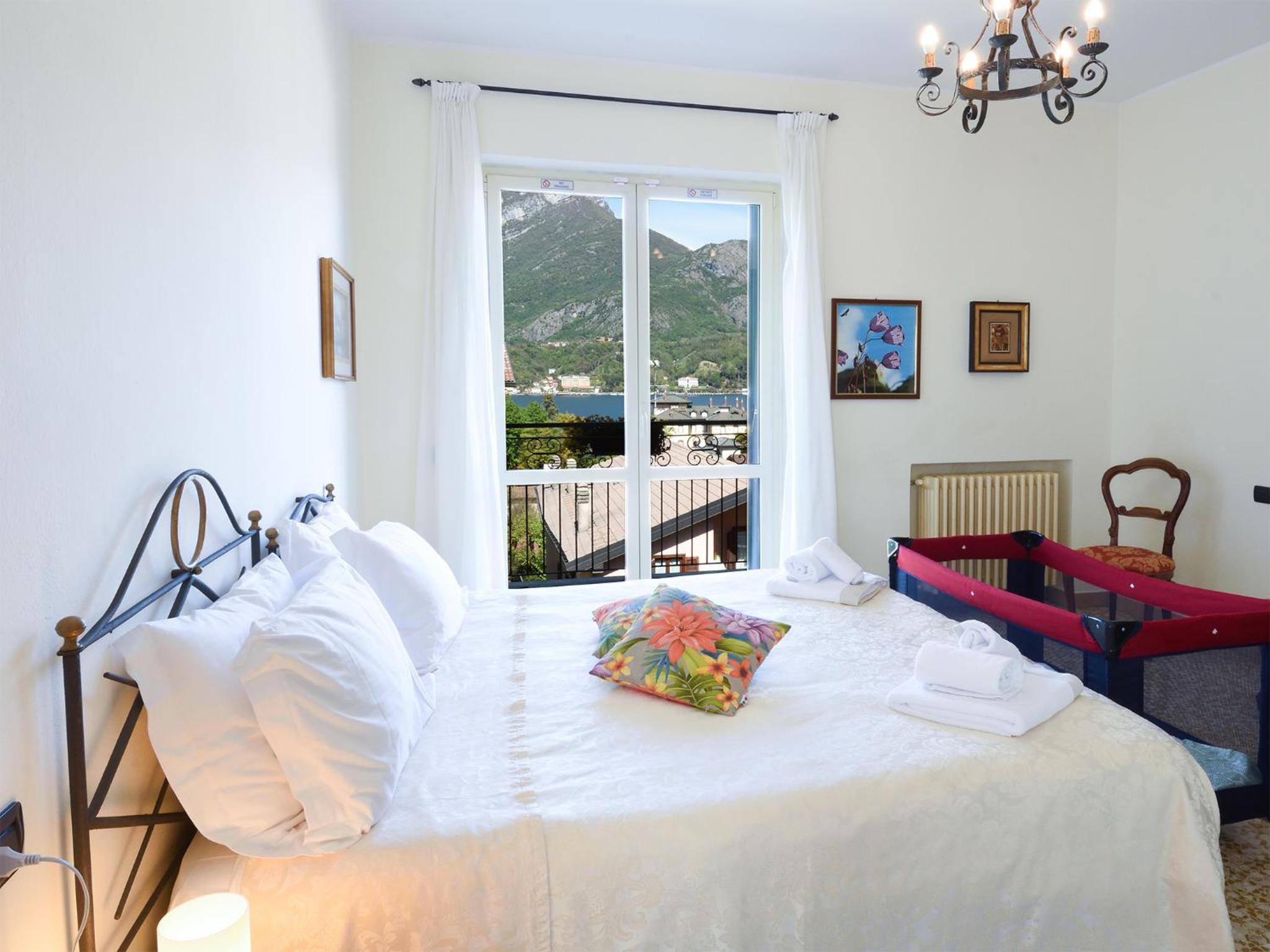 Apartment with Terrace photo 3