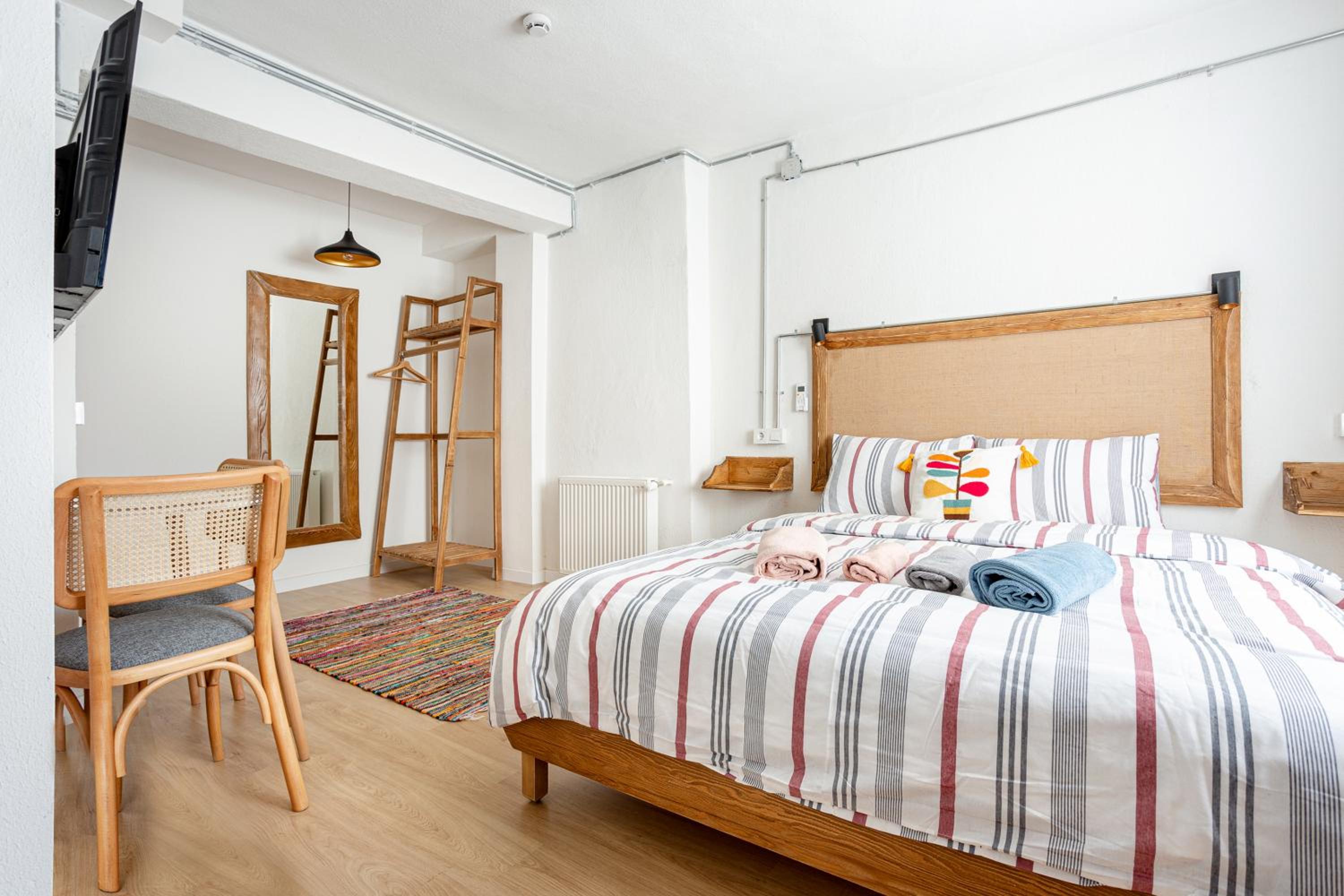 Economy Double Room photo 3