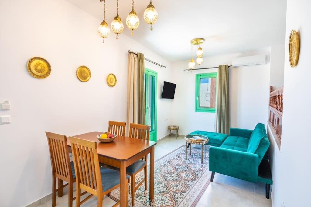 One-Bedroom House photo 1