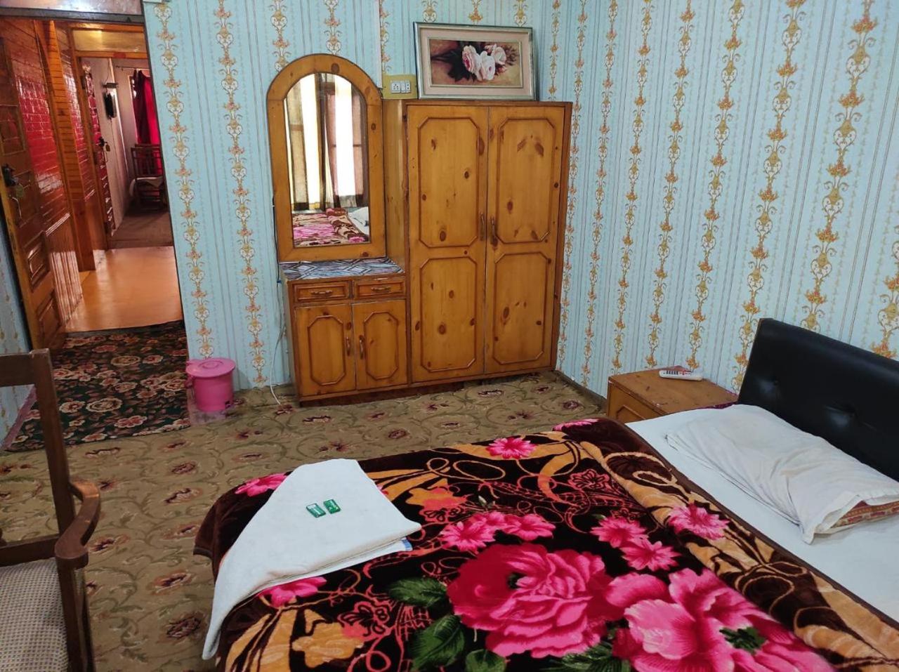 Double Room - Photo 1