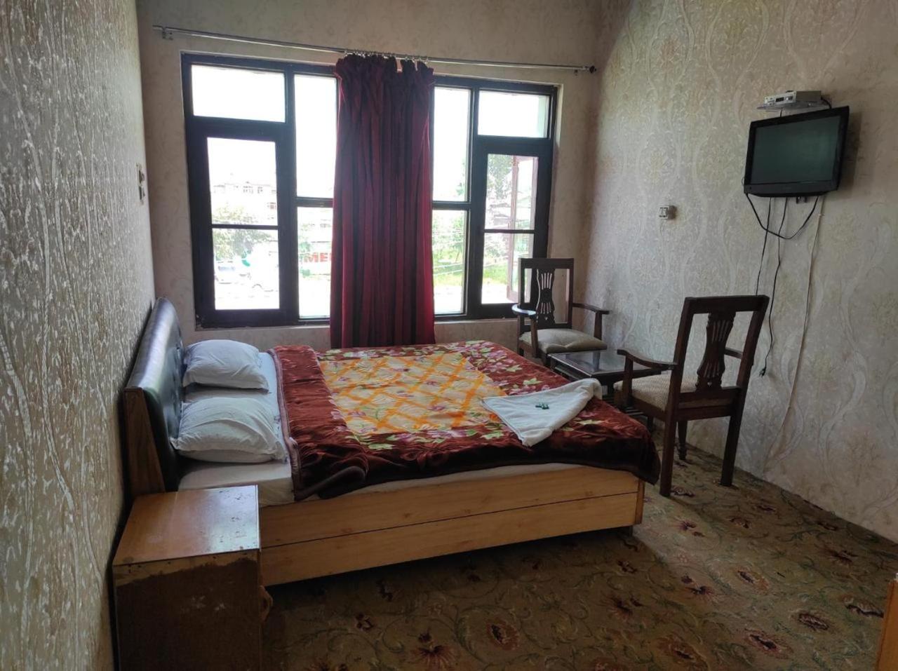 Double Room - Photo 10