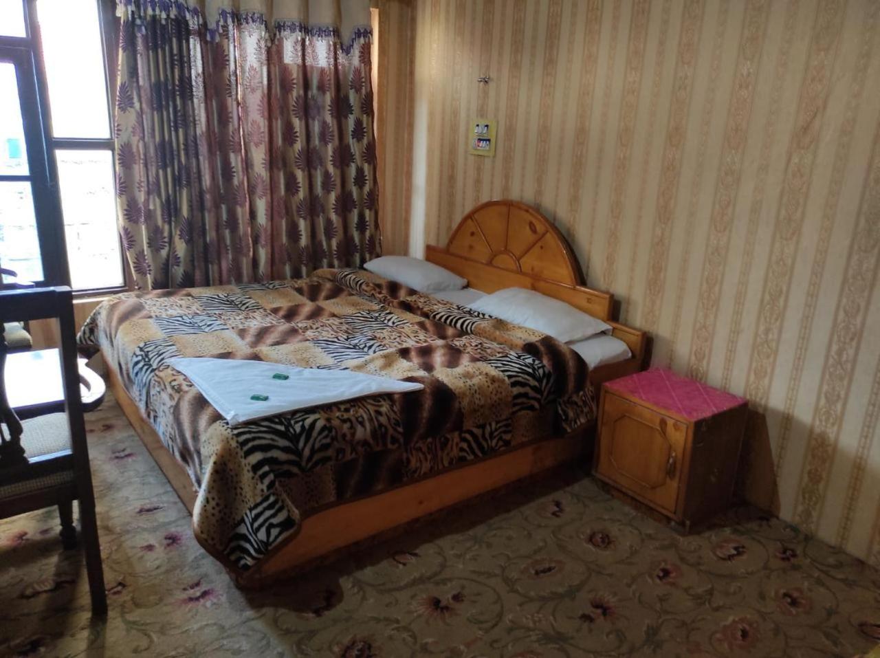 Double Room - Photo 5