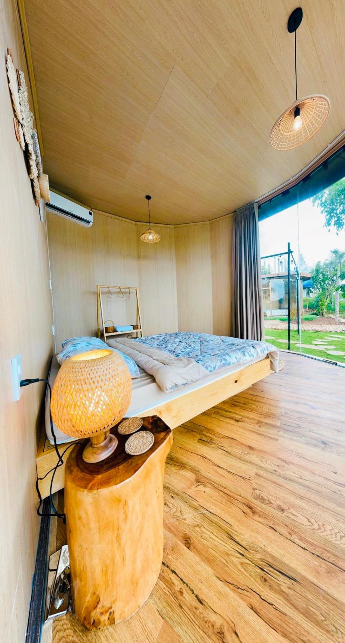 Deluxe Bungalow with Garden View photo 3