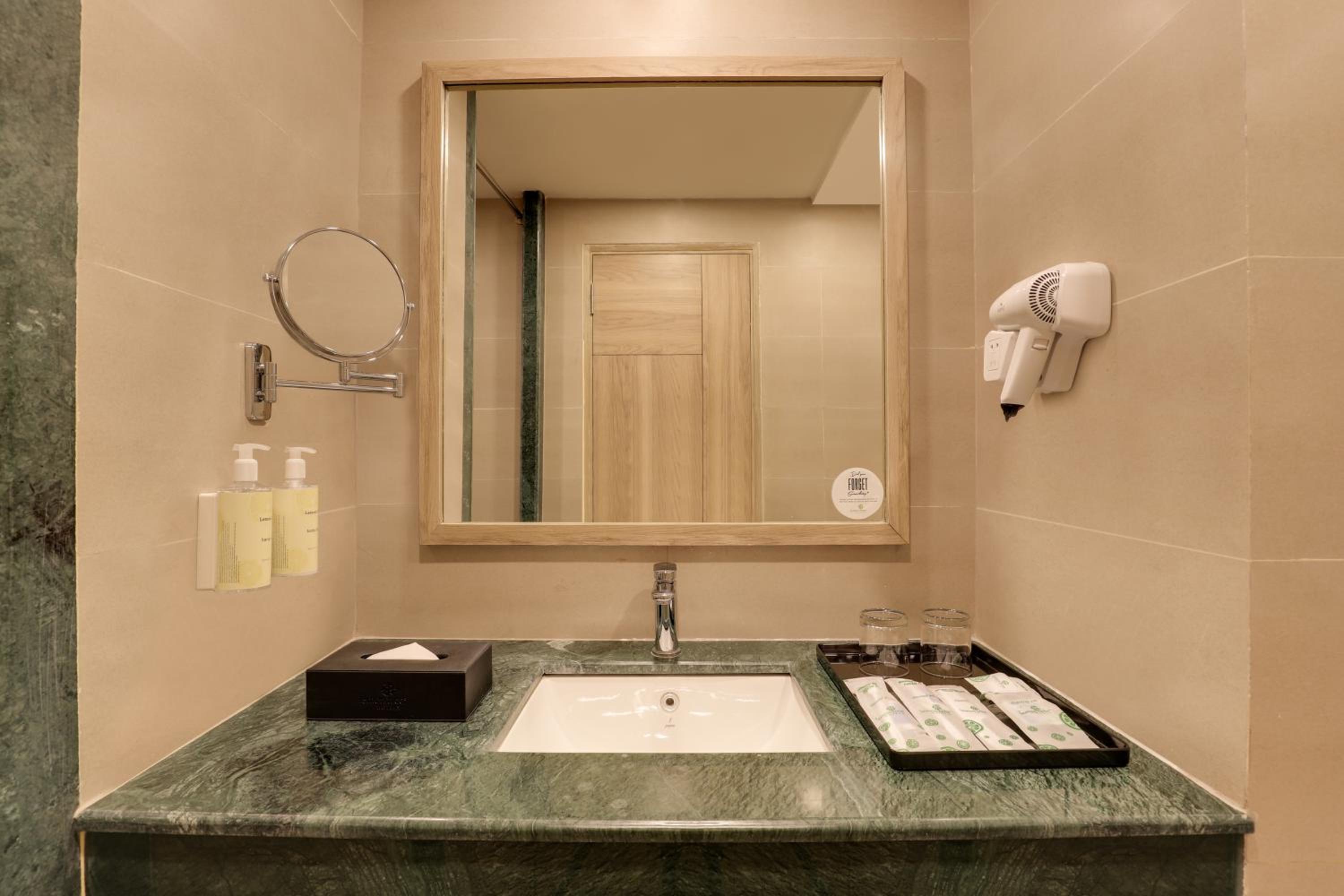 Executive Room  - Photo 4