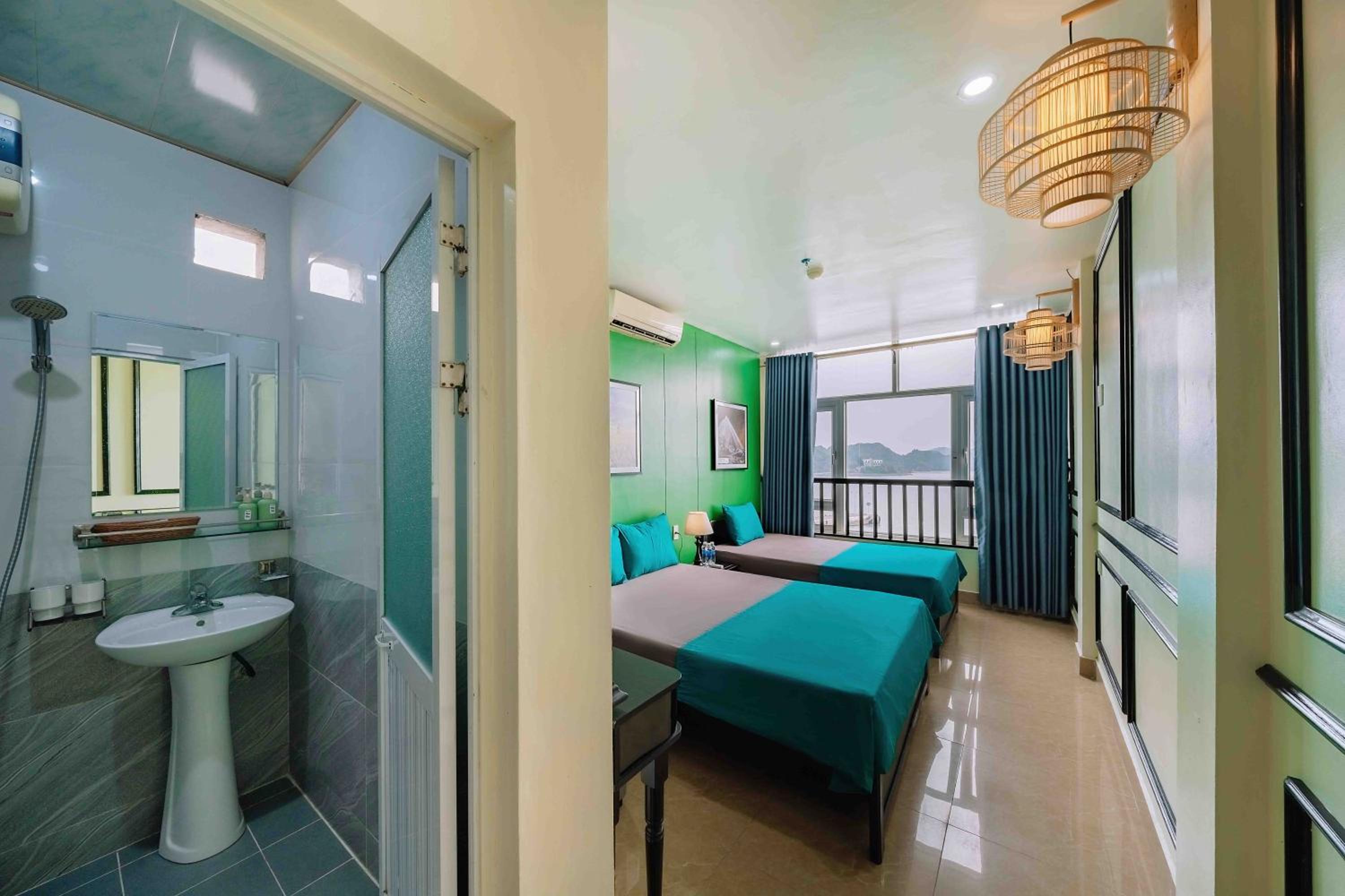 Triple Room with Sea View