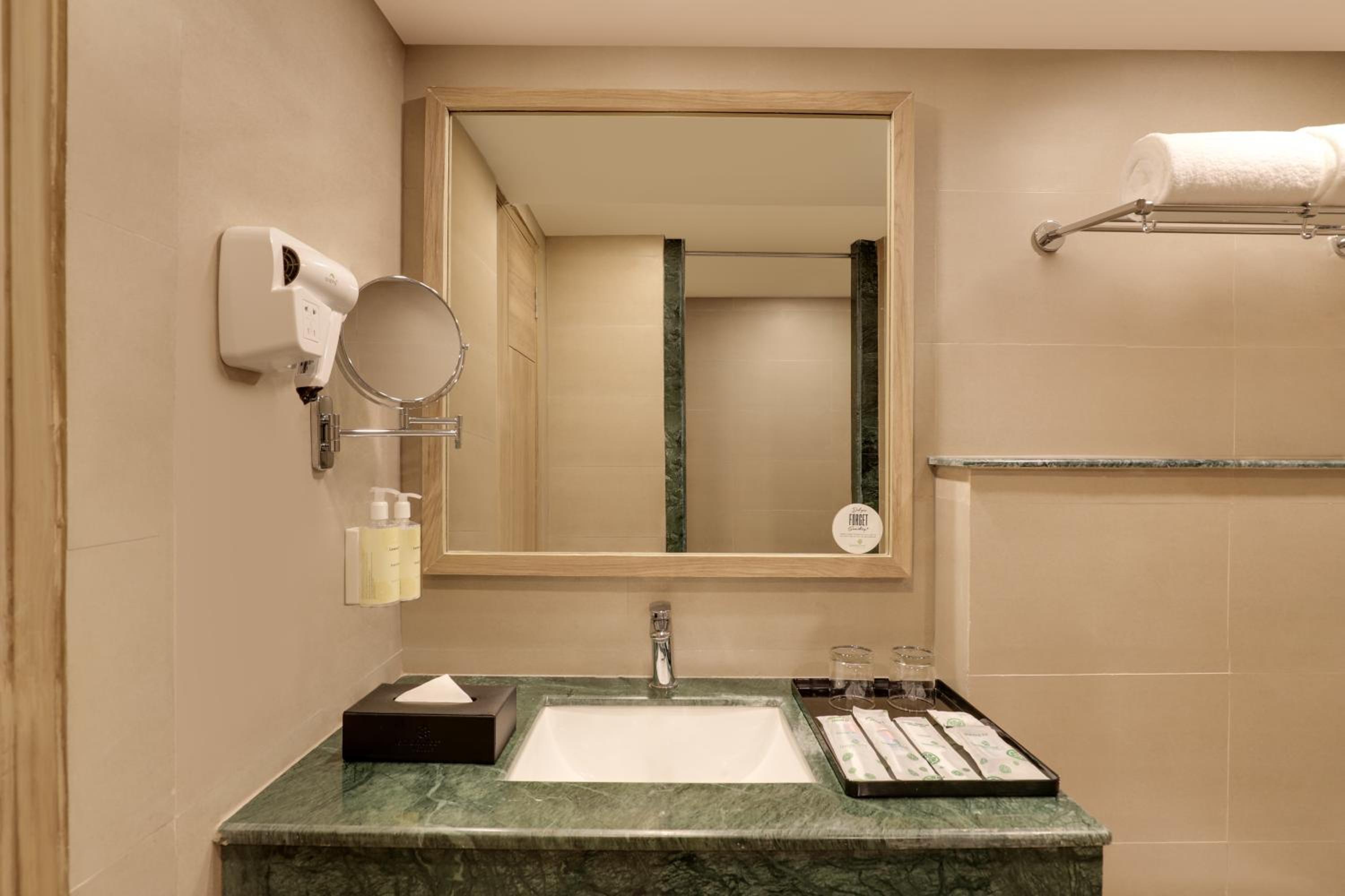 Executive Suite (10% off on Food & Soft Beverage services) photo 2
