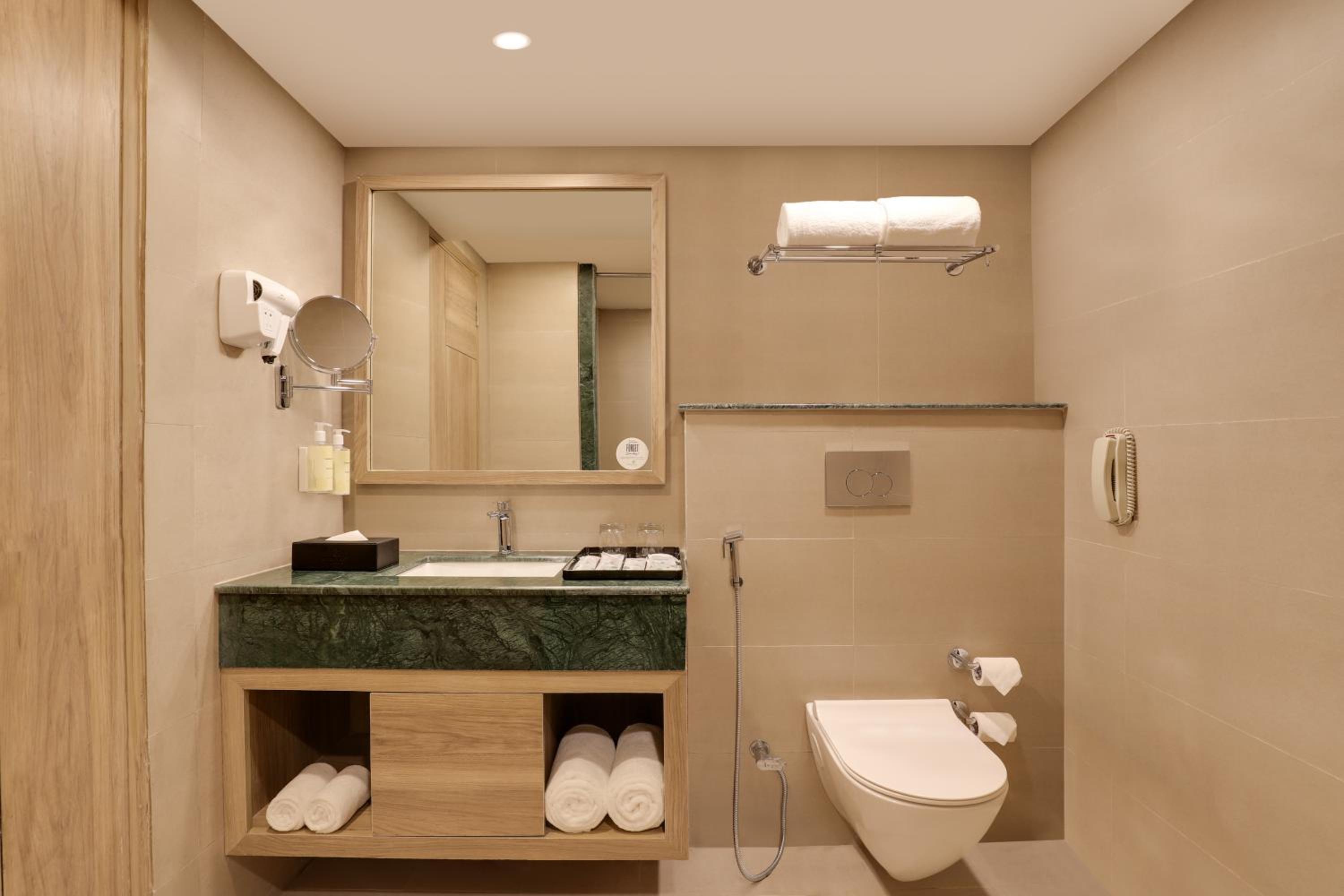 Executive Suite (10% off on Food & Soft Beverage services) photo 3