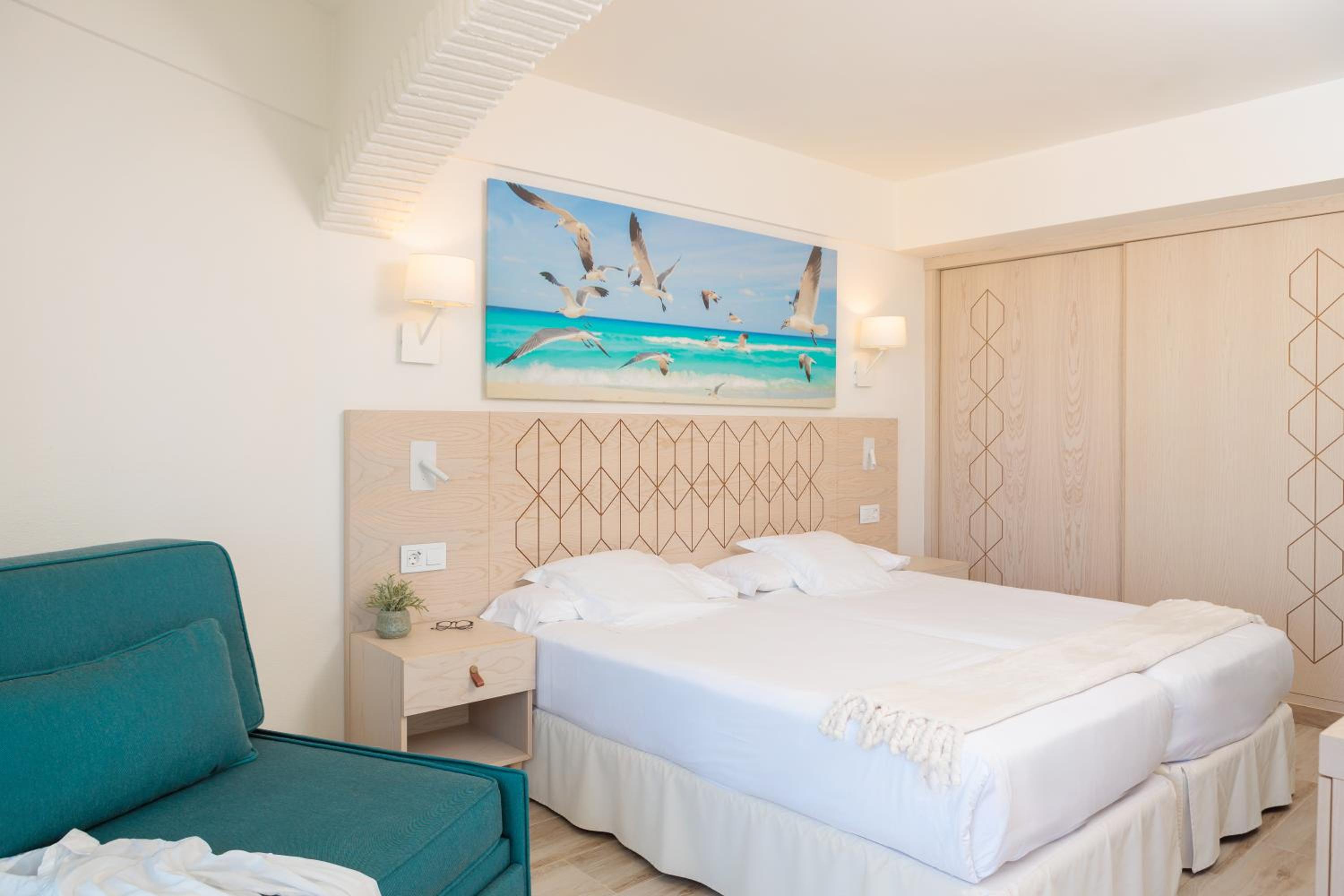 Deluxe Double Room with Sea View Single Use