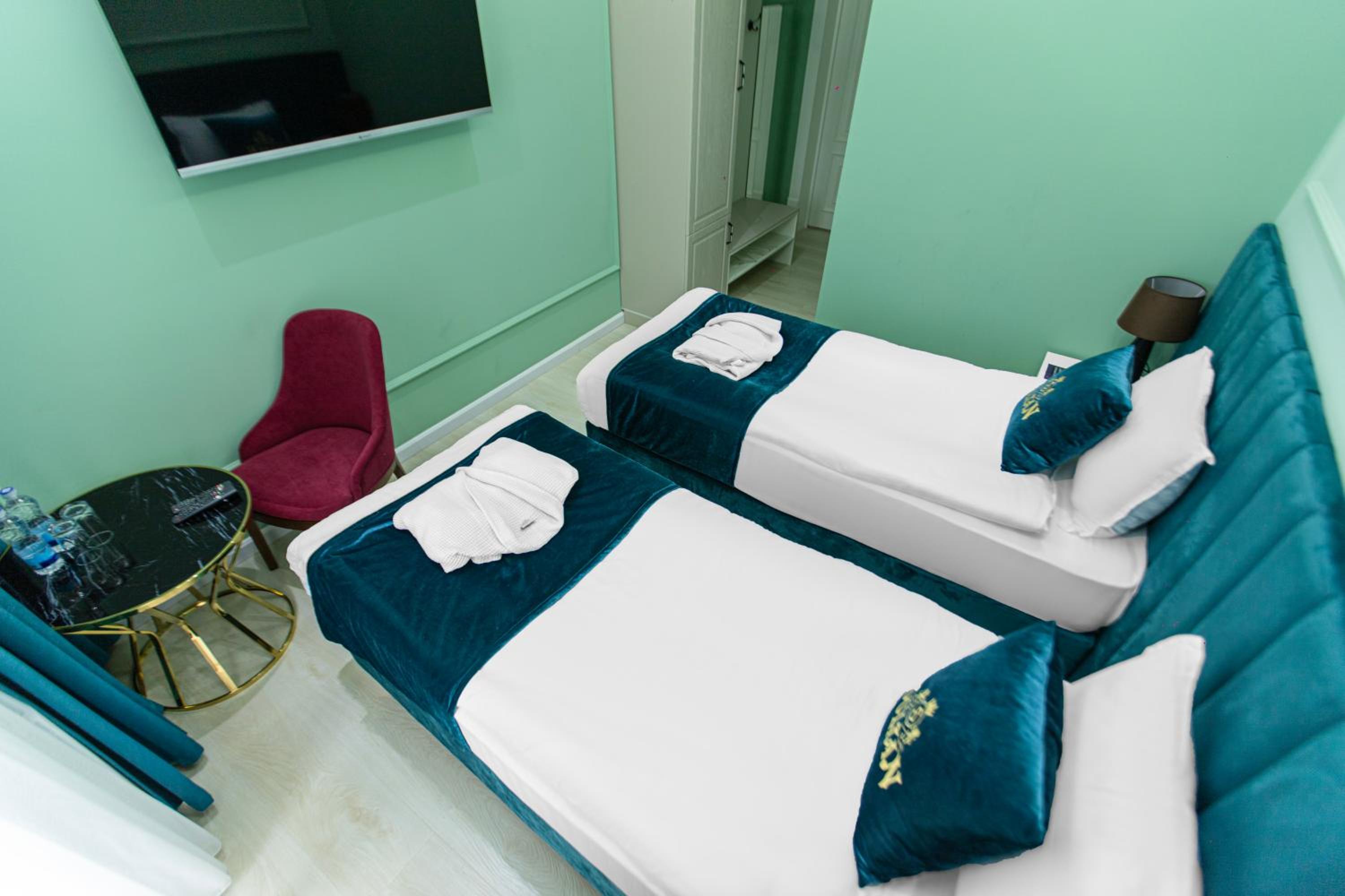 Deluxe Double or Twin Room photo 2