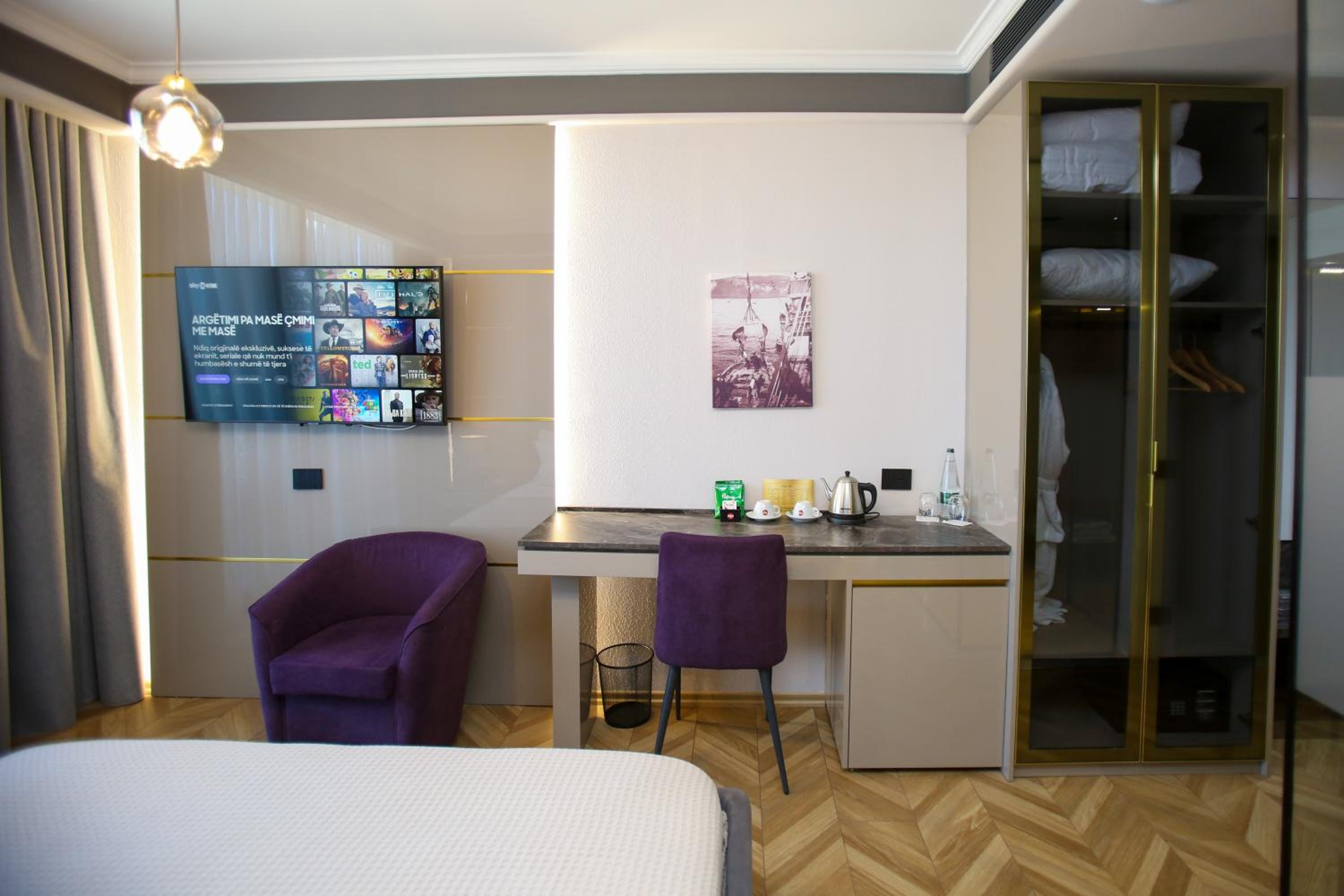 Deluxe Room with Sea View